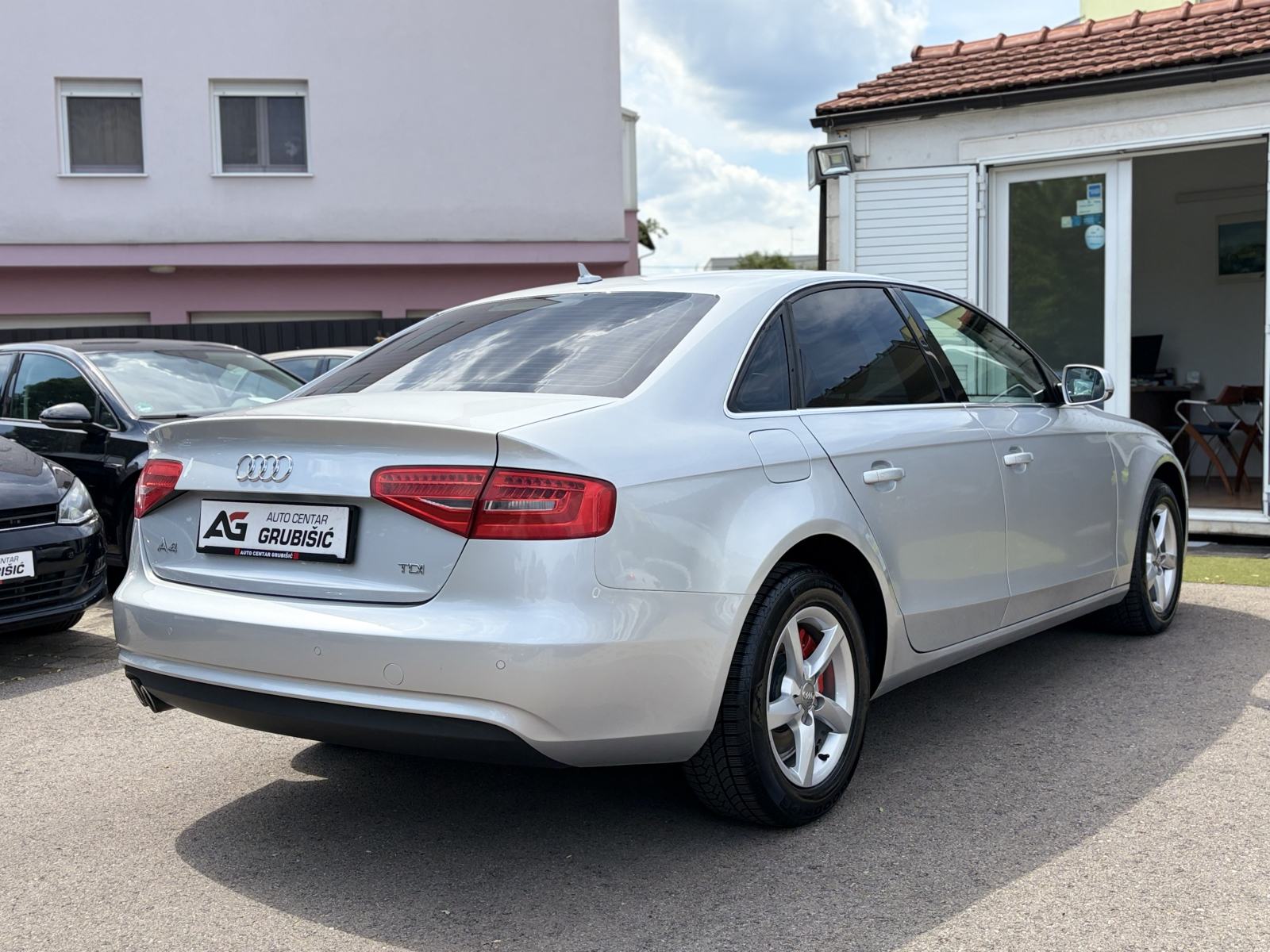 Audi A4 2,0 TDI *Automatik* *Bi-Xenon* *NAVI* *Servisna* *Jamstvo*, fotografija 9