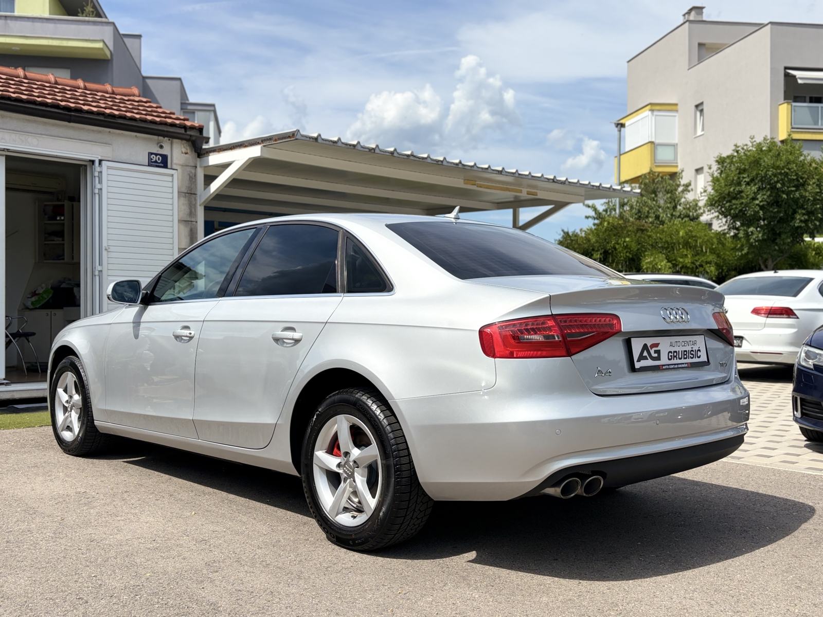 Audi A4 2,0 TDI *Automatik* *Bi-Xenon* *NAVI* *Servisna* *Jamstvo*, fotografija 8