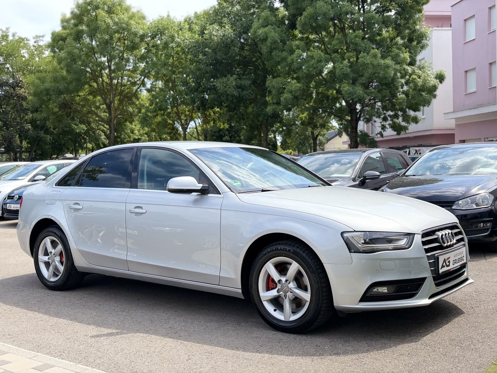 Audi A4 2,0 TDI *Automatik* *Bi-Xenon* *NAVI* *Servisna* *Jamstvo*, fotografija 11