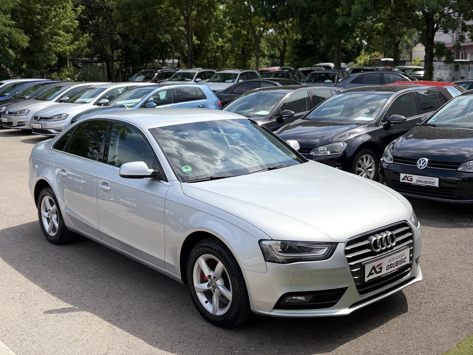 Audi A4 2,0 TDI *Automatik* *Bi-Xenon* *NAVI* *Servisna* *Jamstvo*, fotografija 4