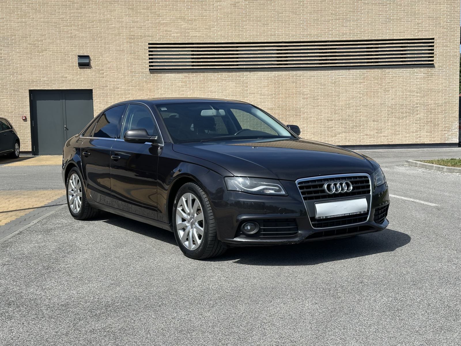 Audi A4 2,0 TDI AUTOMATIK LED, fotografija 1