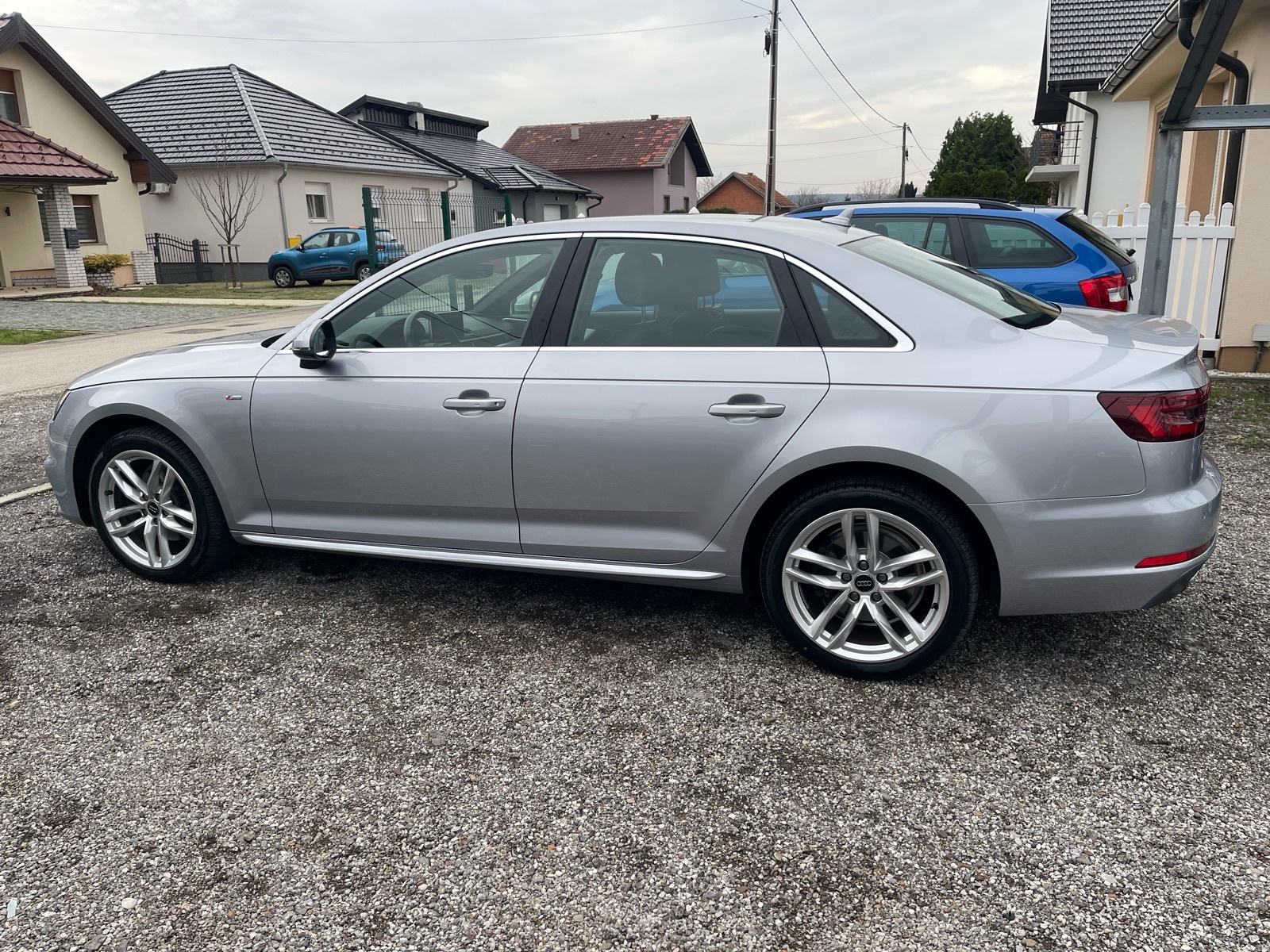 Audi A4 2,0 TDI automatik,S-line,Navigacija,Virtual,Jamstvo 12mj., fotografija 7