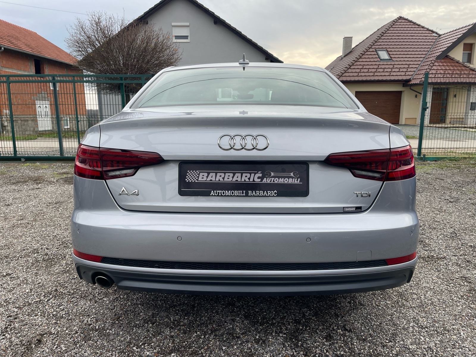 Audi A4 2,0 TDI automatik,S-line,Navigacija,Virtual,Jamstvo 12mj., fotografija 5