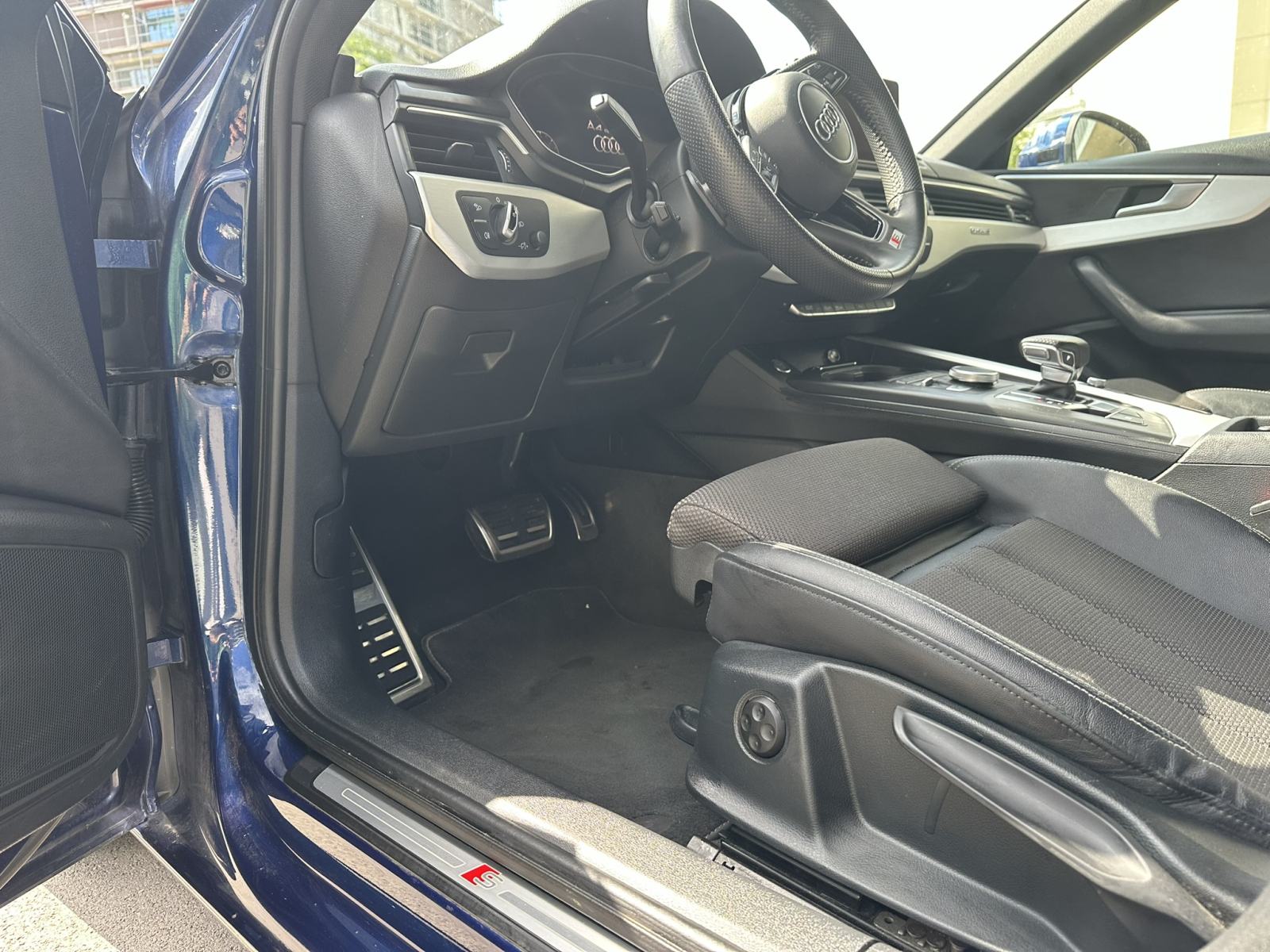 Audi A4 2,0 TDI automatik,quattro, fotografija 8