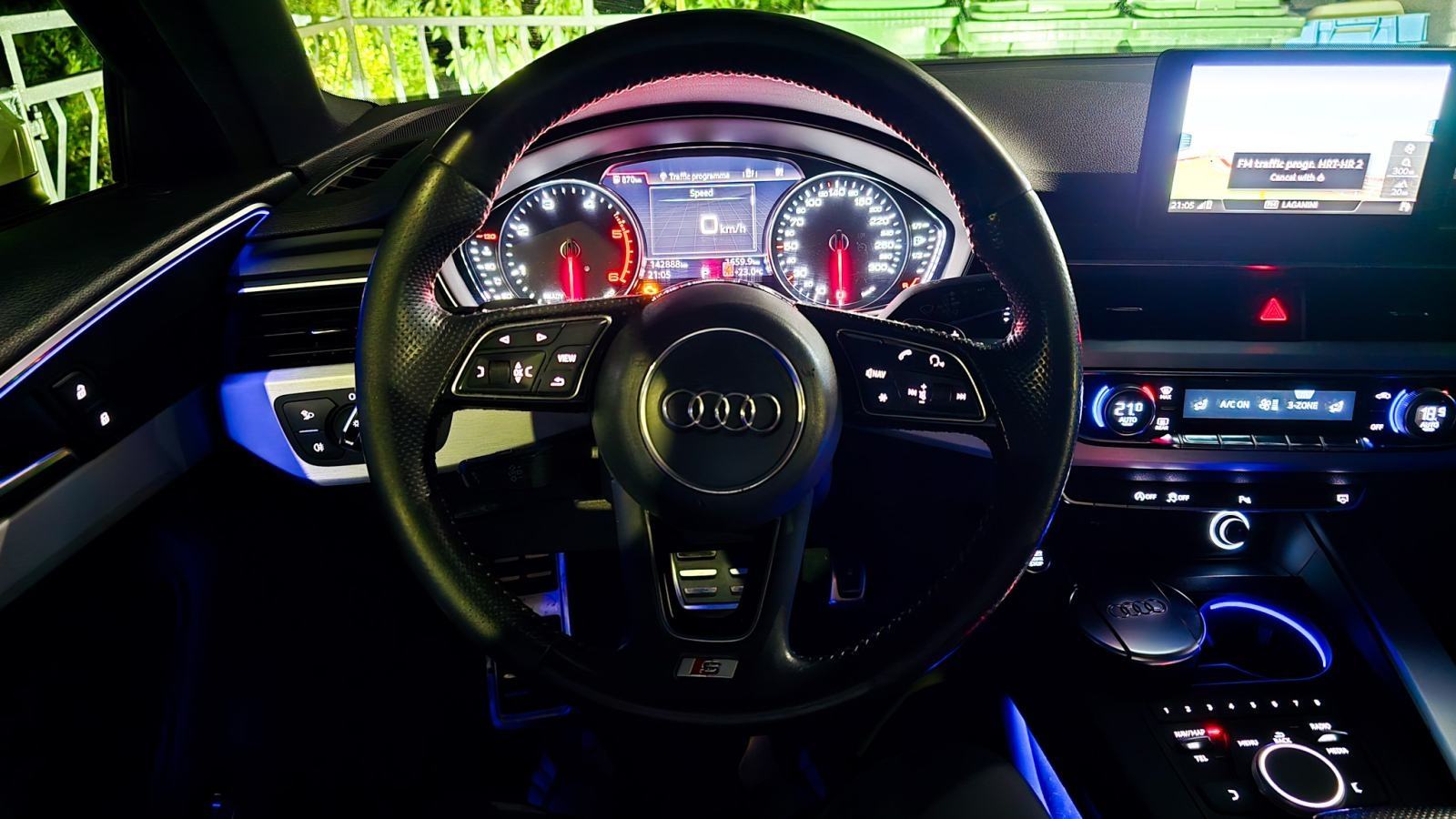 Audi A4 2.0 TDI Ultra S tronic – 3 x S line, fotografija 19