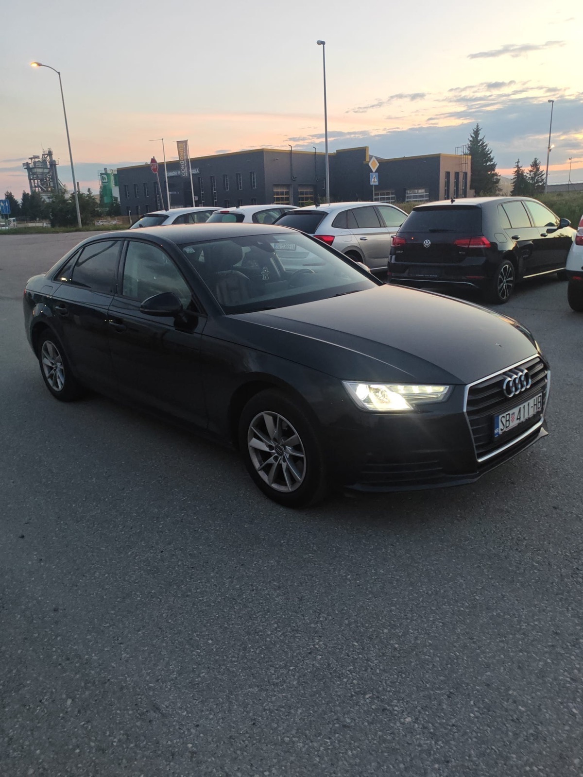 Audi A4 2,0 TDI automatik, fotografija 2