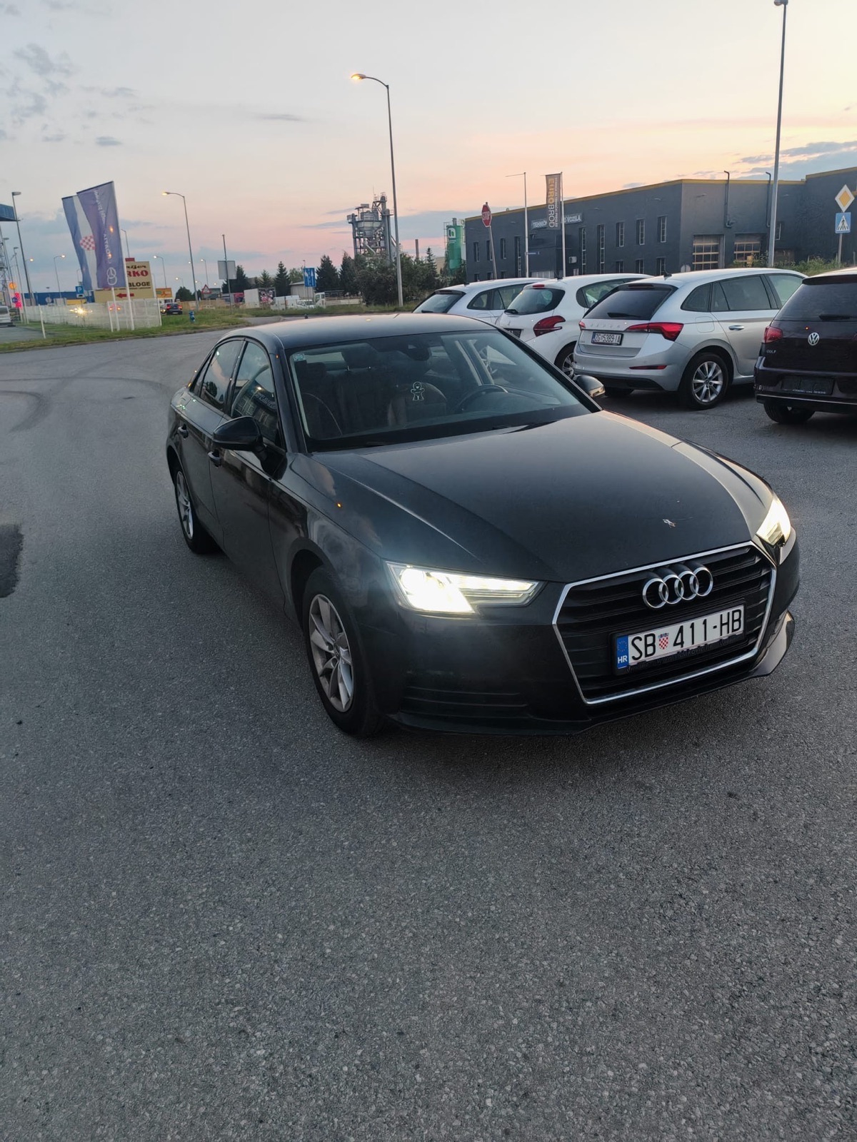 Audi A4 2,0 TDI automatik, fotografija 3