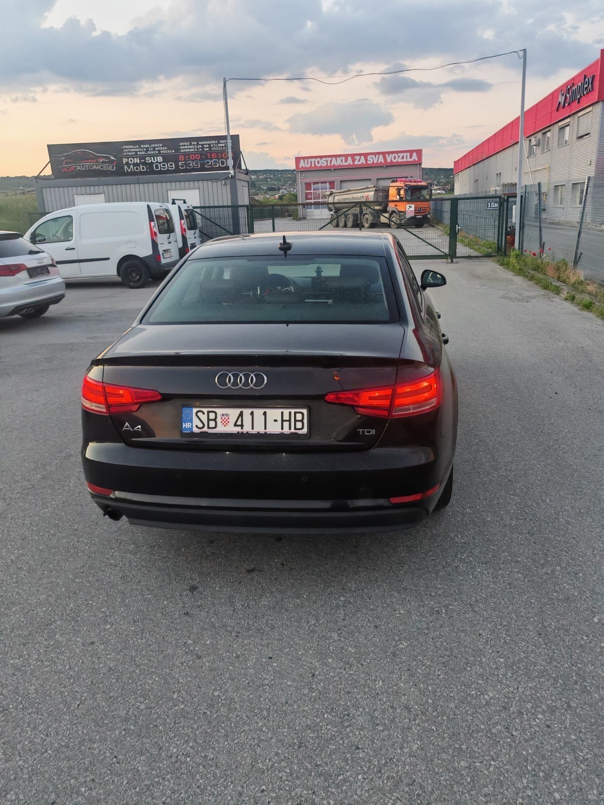 Audi A4 2,0 TDI automatik, fotografija 8
