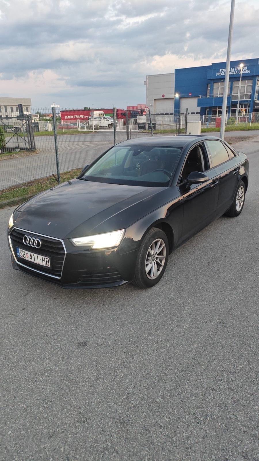 Audi A4 2,0 TDI automatik, fotografija 9