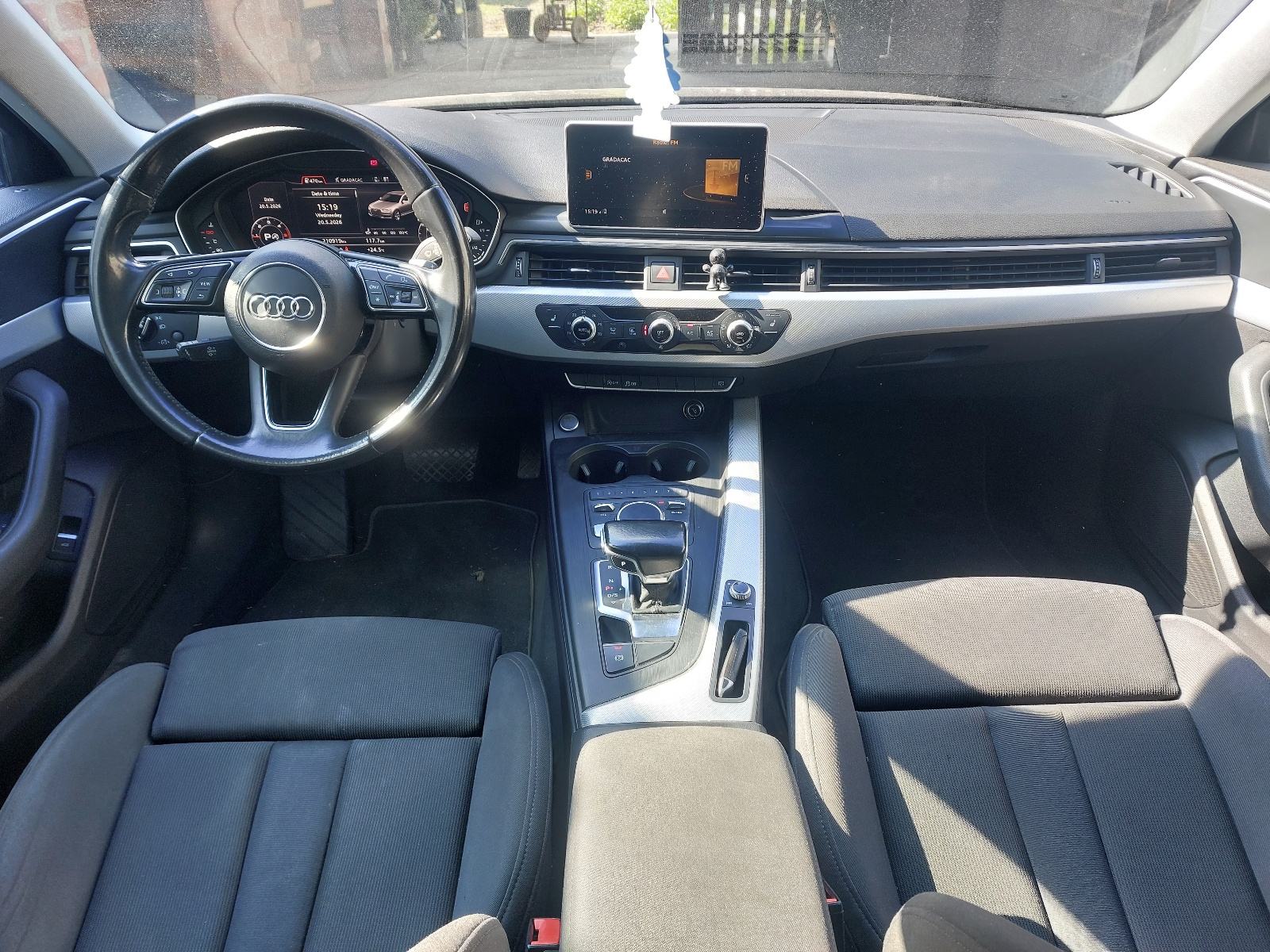 Audi A4 2,0 TDI automatik, fotografija 6