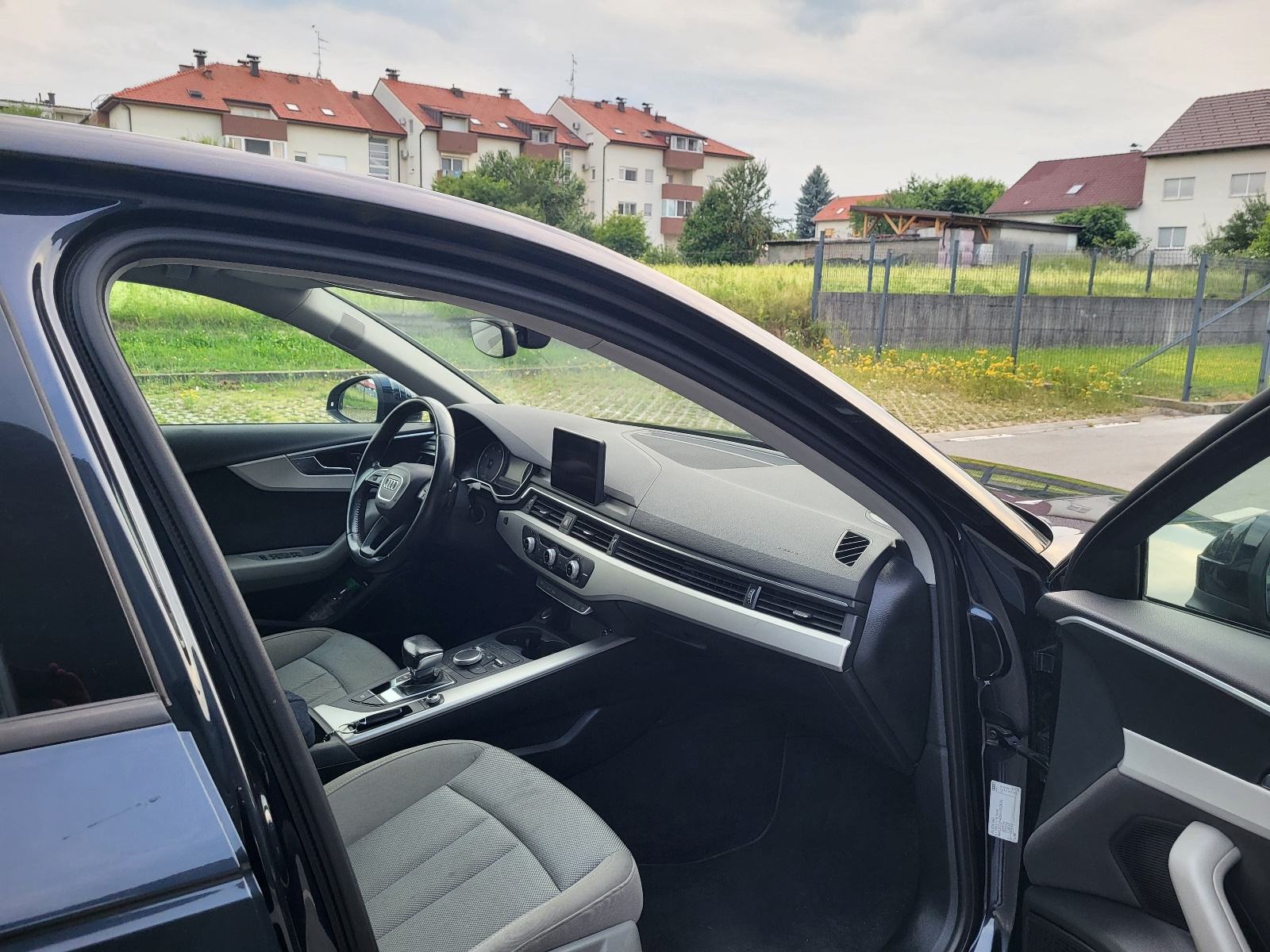 Audi A4 2,0 TDI automatik, fotografija 4