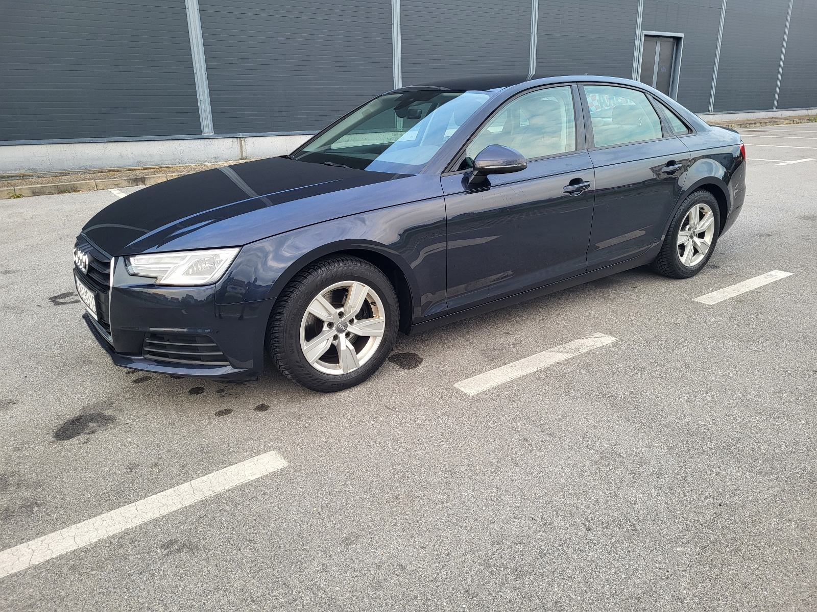 Audi A4 2,0 TDI automatik, fotografija 10
