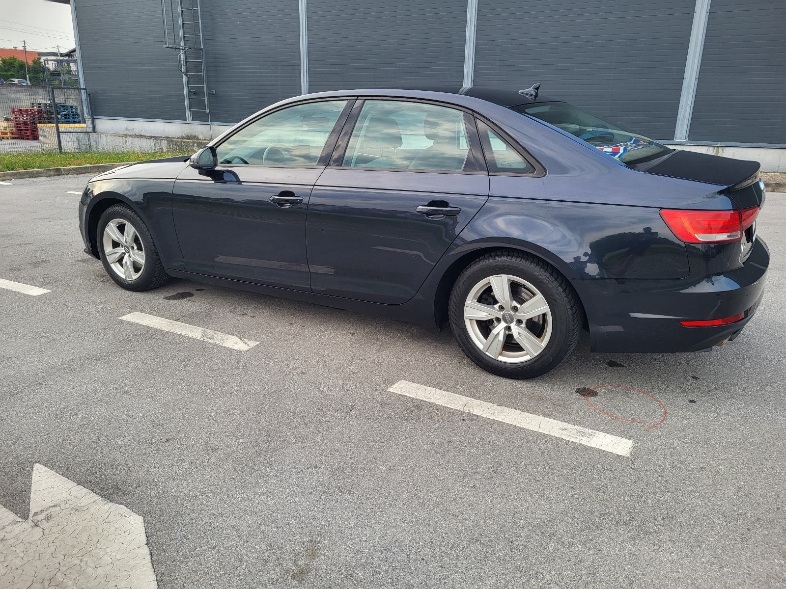 Audi A4 2,0 TDI automatik, fotografija 11