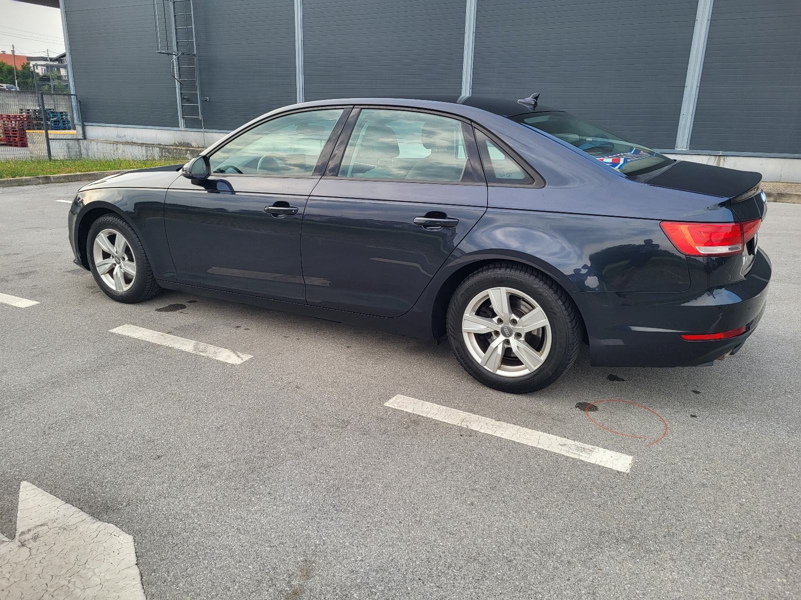 Audi A4 2,0 TDI automatik, fotografija 12