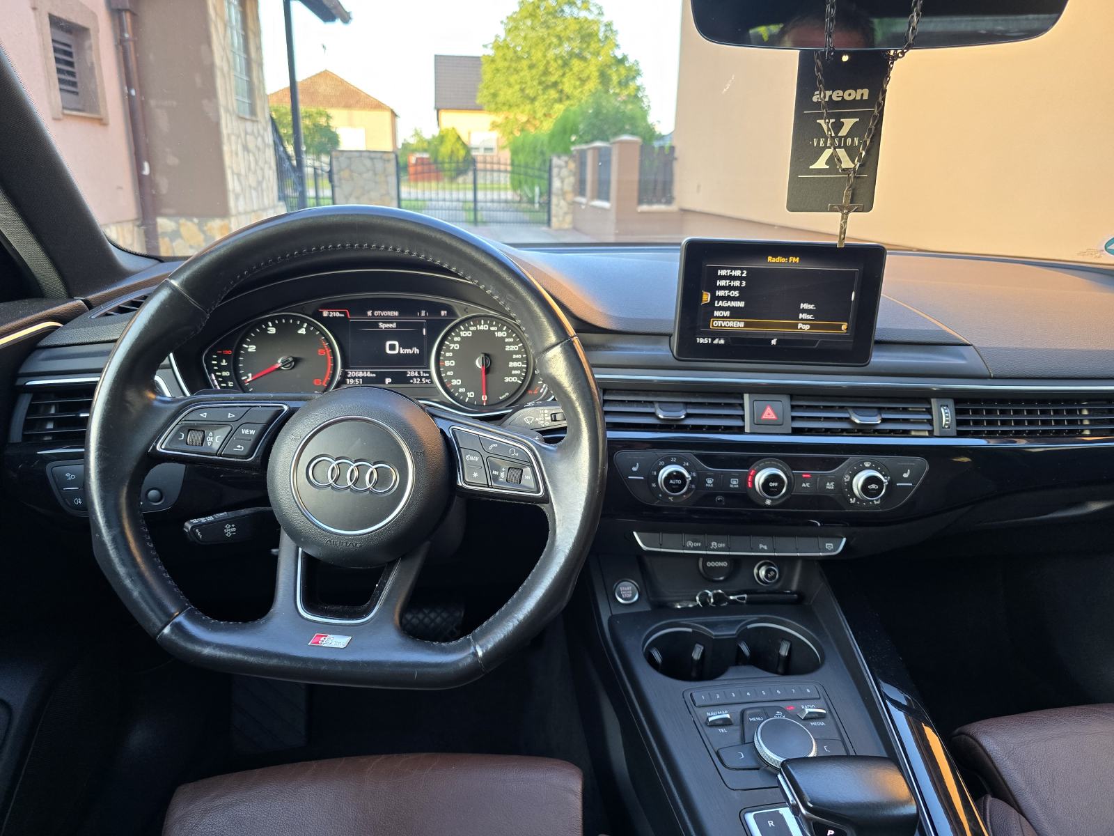 Audi A4 2.0 TDI automatik, fotografija 15