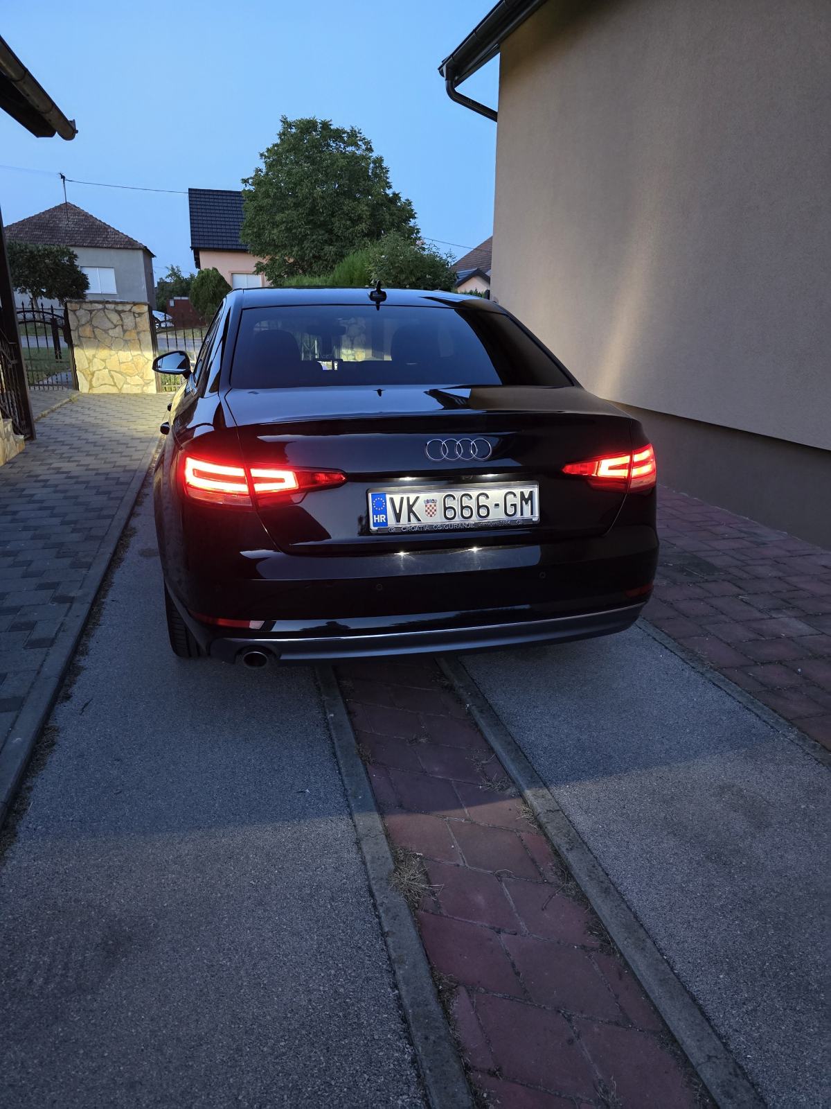 Audi A4 2.0 TDI automatik, fotografija 20
