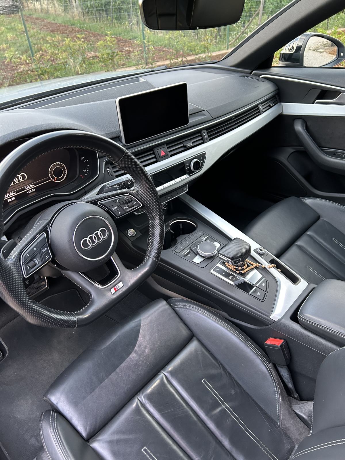Audi A4 2,0 TDI automatik, fotografija 6