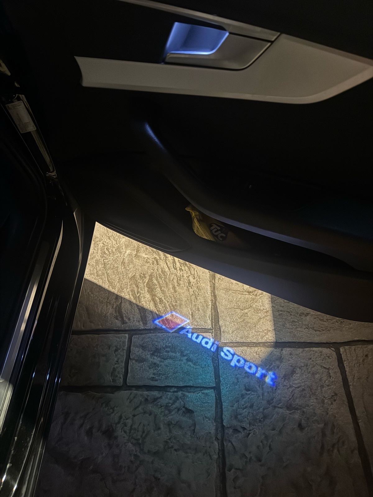 Audi A4 2,0 TDI S-Tronic 140kW, fotografija 19
