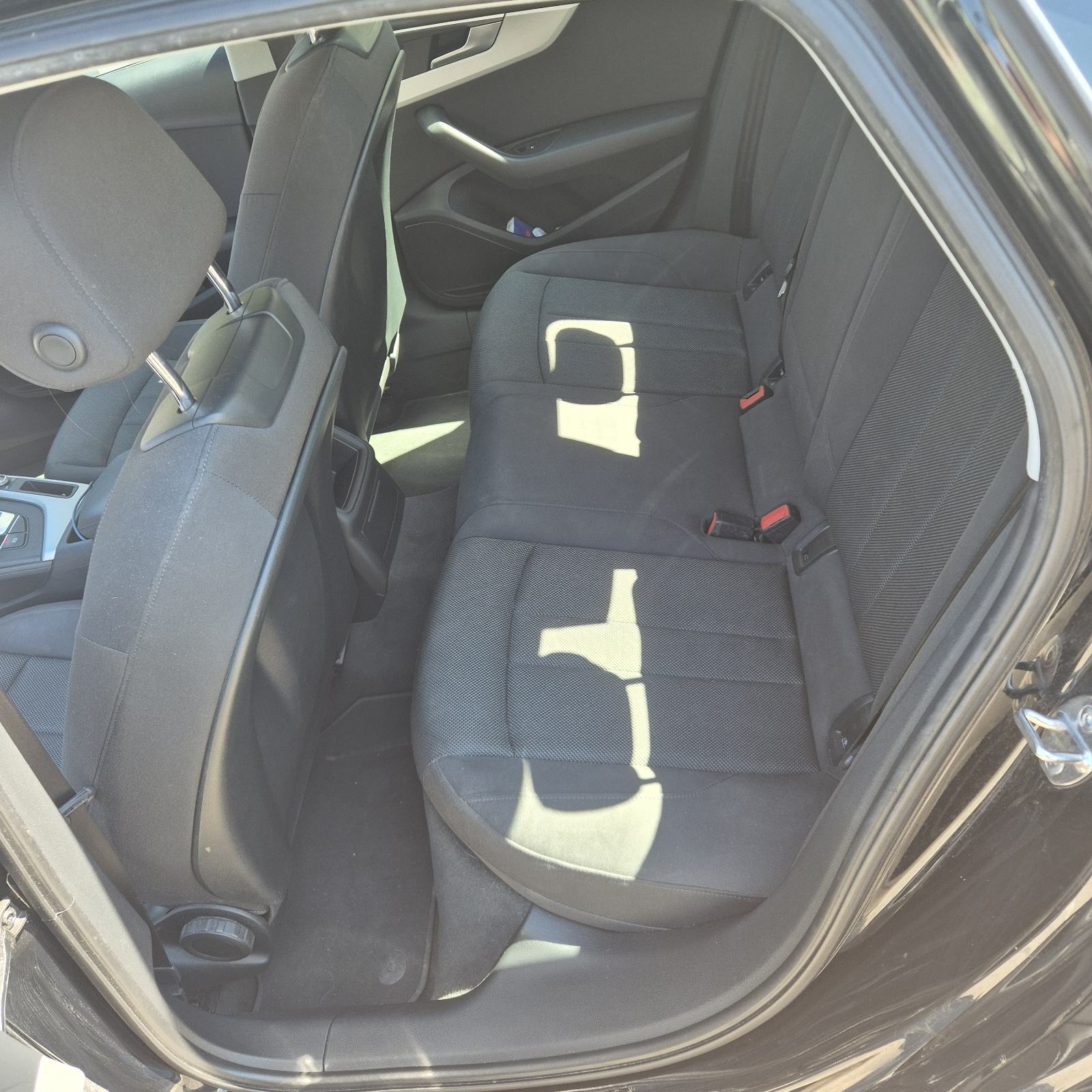 Audi A4 2,0 TDI automatik, fotografija 6