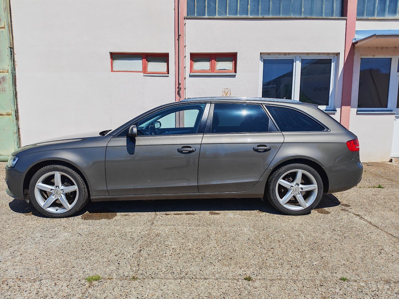 Audi A4 Avant 2,0 TDI automatik, 2015 godište, fotografija 4