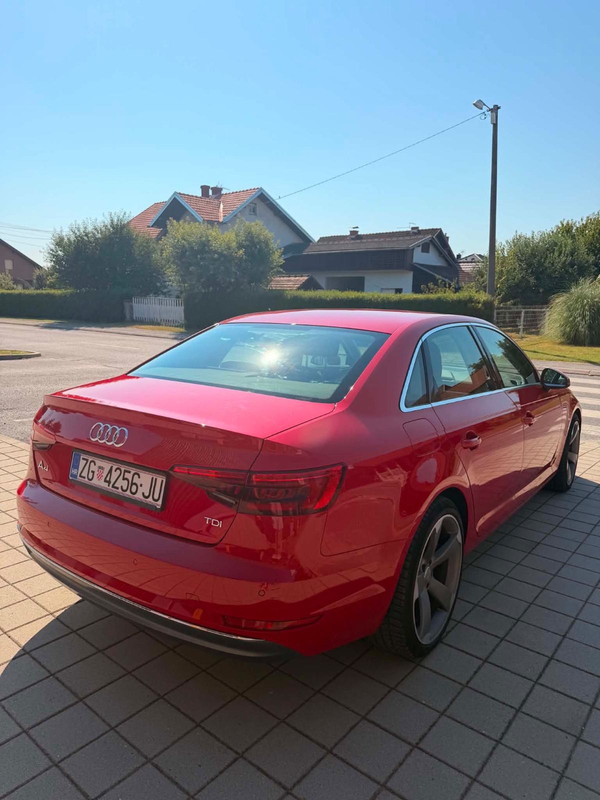Audi A4 2,0 TDI automatik s-line, fotografija 6