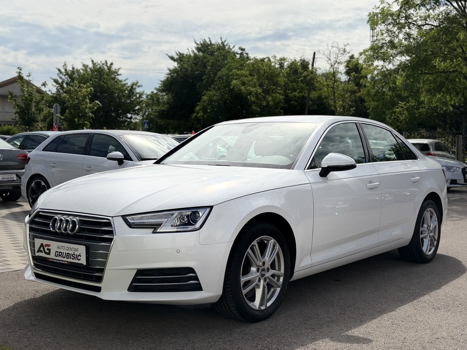 Audi A4 2,0 TDI Automatik *Top oprema* *Servisna* *Jamstvo*, fotografija 11