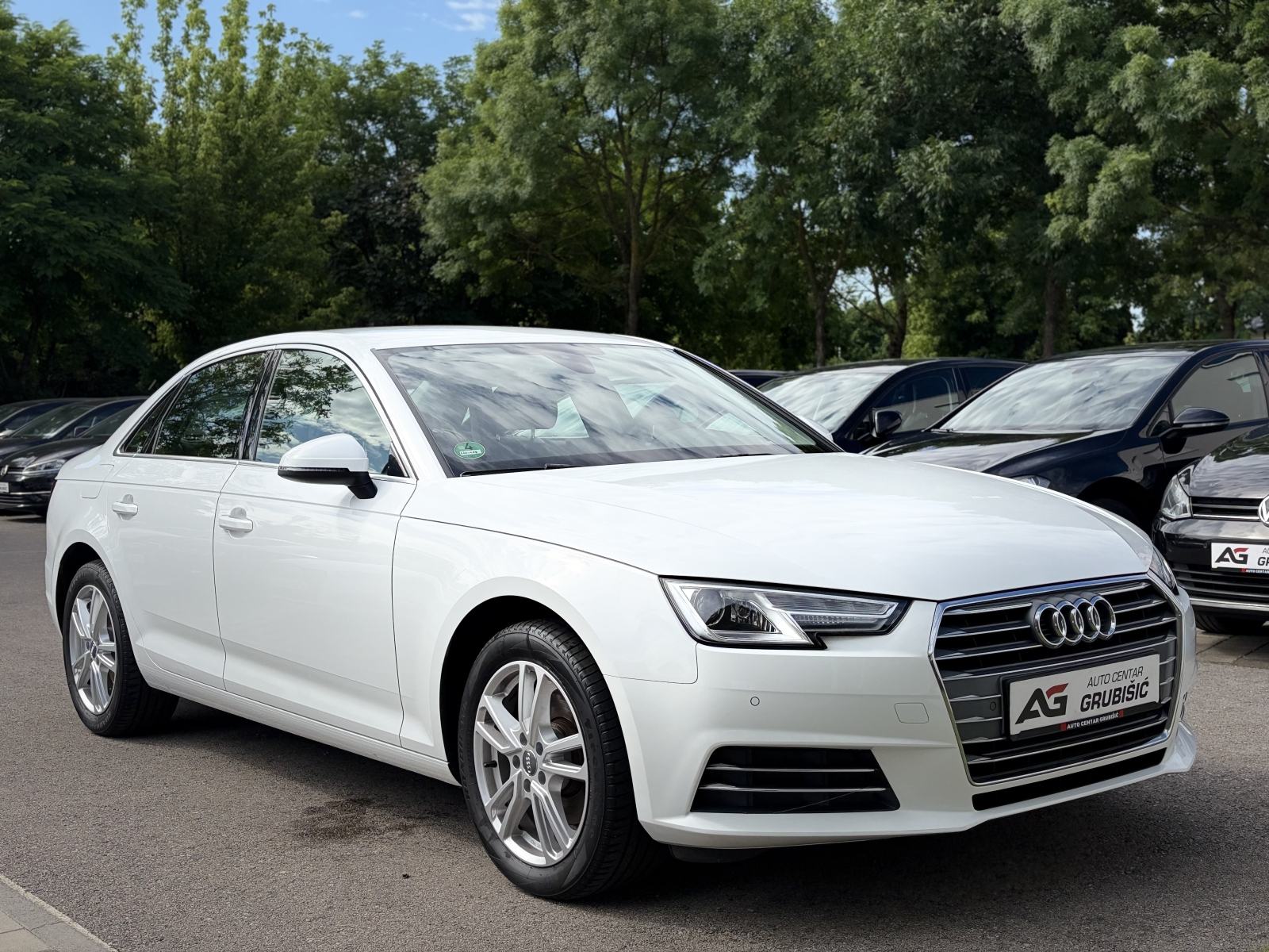 Audi A4 2,0 TDI Automatik *Top oprema* *Servisna* *Jamstvo*, fotografija 9