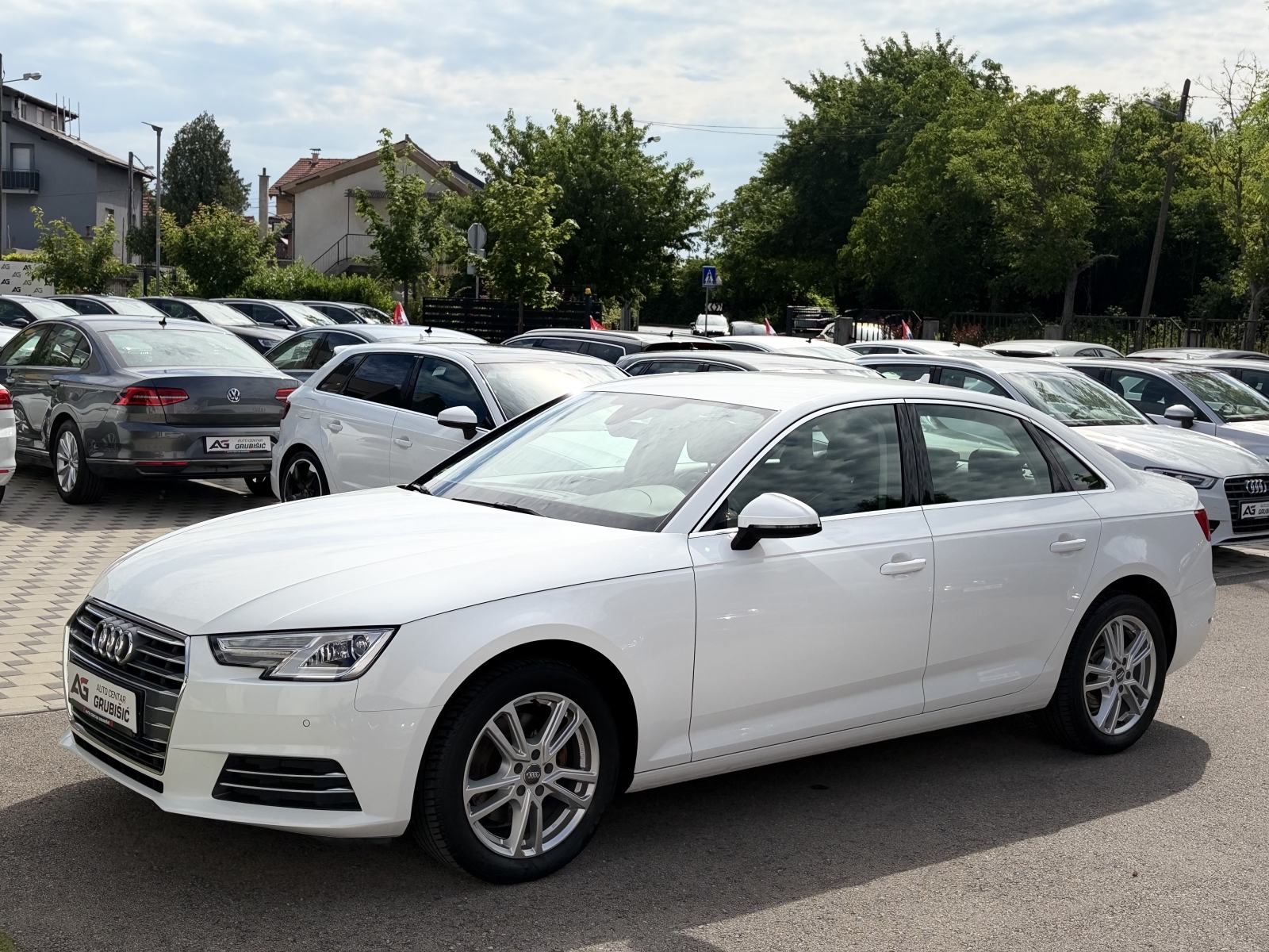 Audi A4 2,0 TDI Automatik *Top oprema* *Servisna* *Jamstvo*, fotografija 12