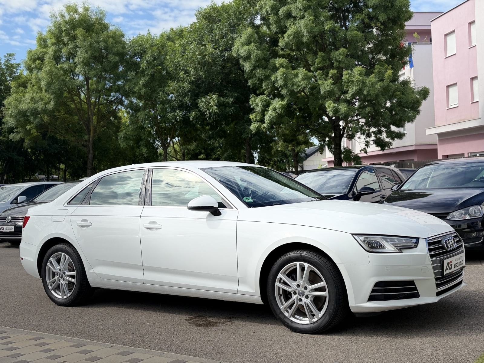 Audi A4 2,0 TDI Automatik *Top oprema* *Servisna* *Jamstvo*, fotografija 5