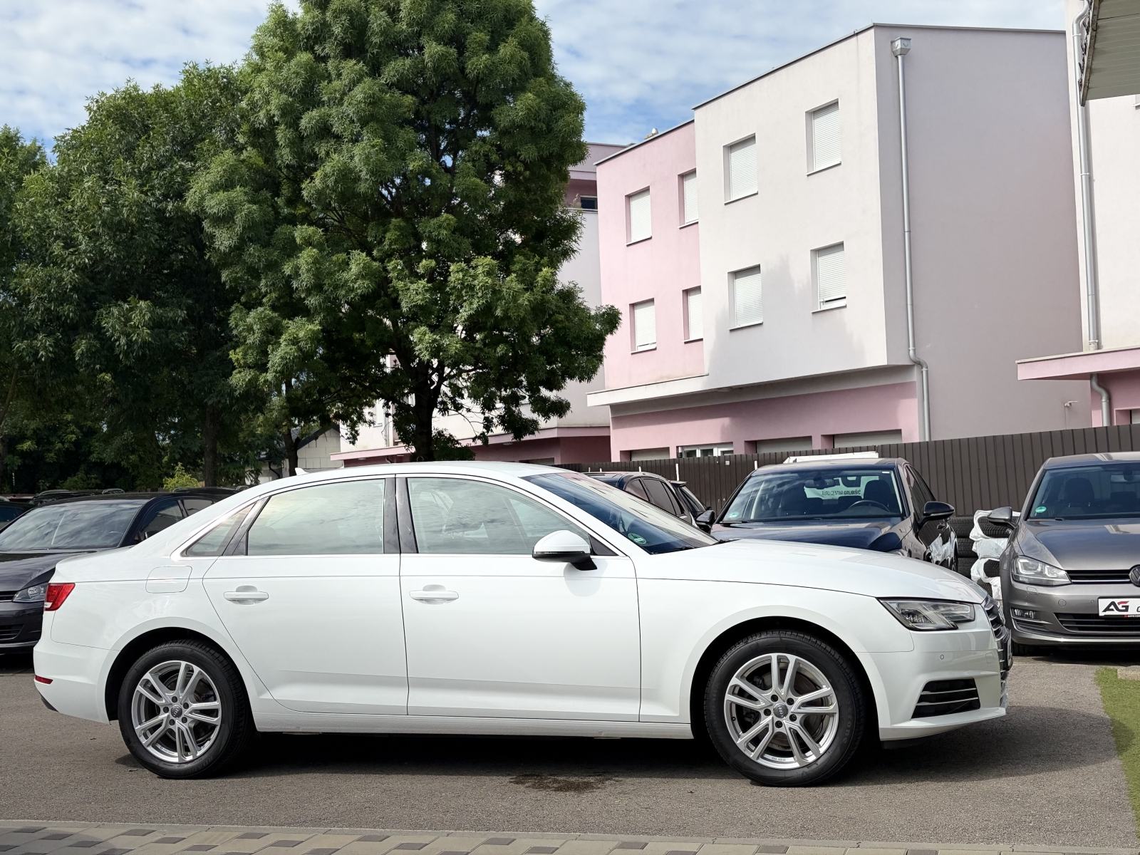 Audi A4 2,0 TDI Automatik *Top oprema* *Servisna* *Jamstvo*, fotografija 10