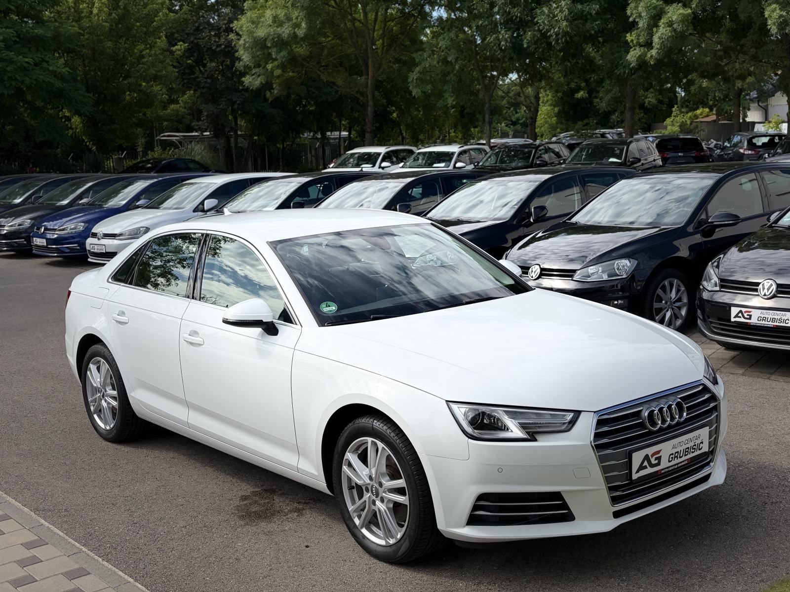 Audi A4 2,0 TDI Automatik *Top oprema* *Servisna* *Jamstvo*, fotografija 4