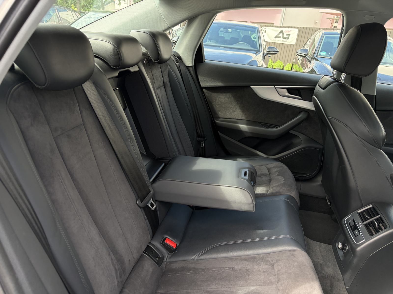 Audi A4 2,0 TDI Automatik *Top oprema* *Servisna* *Jamstvo*, fotografija 16