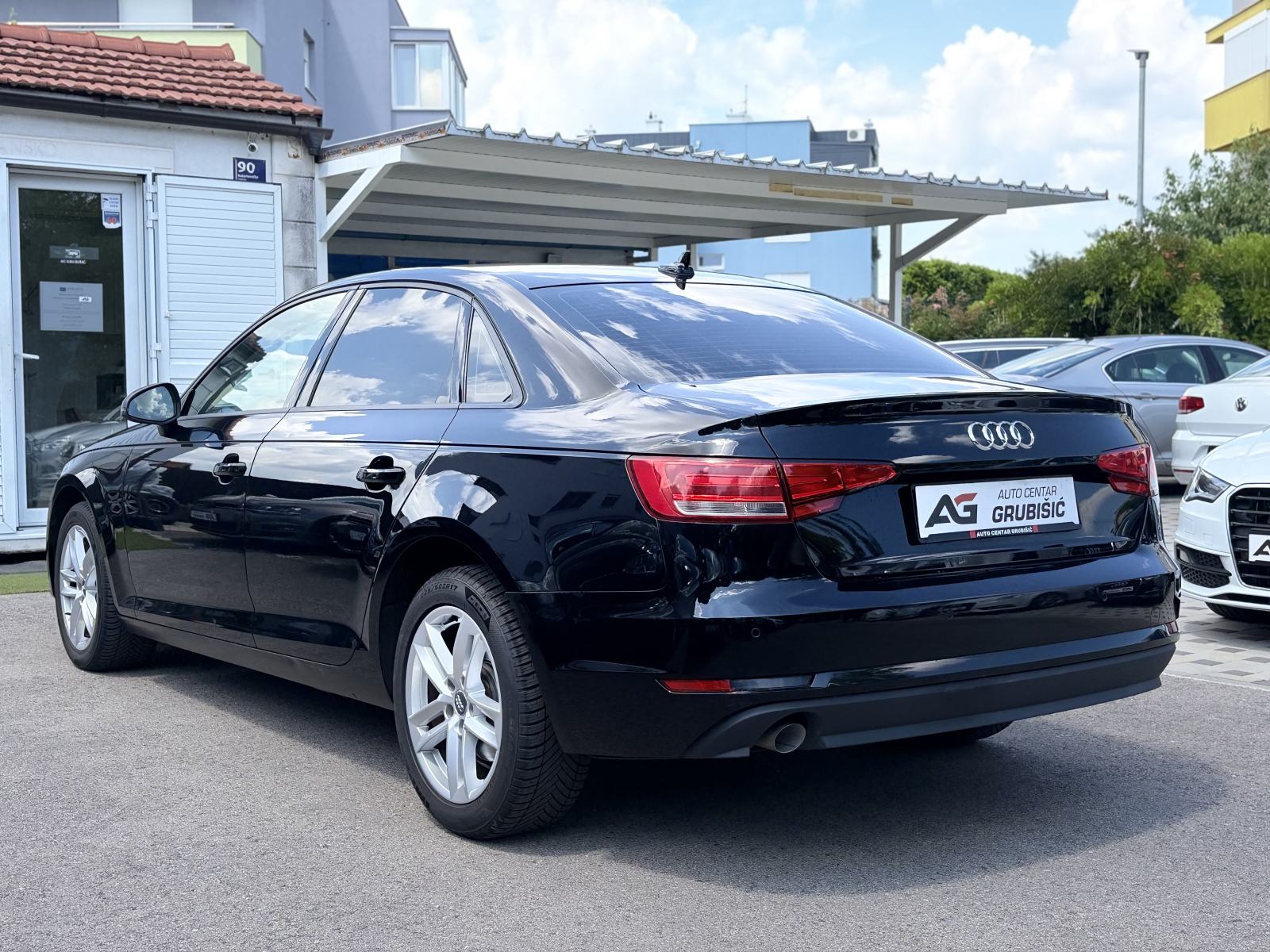 Audi A4 2,0 TDI *Automatik* *Virtual Cockpit* *Servisna* *Jamstvo*, fotografija 11
