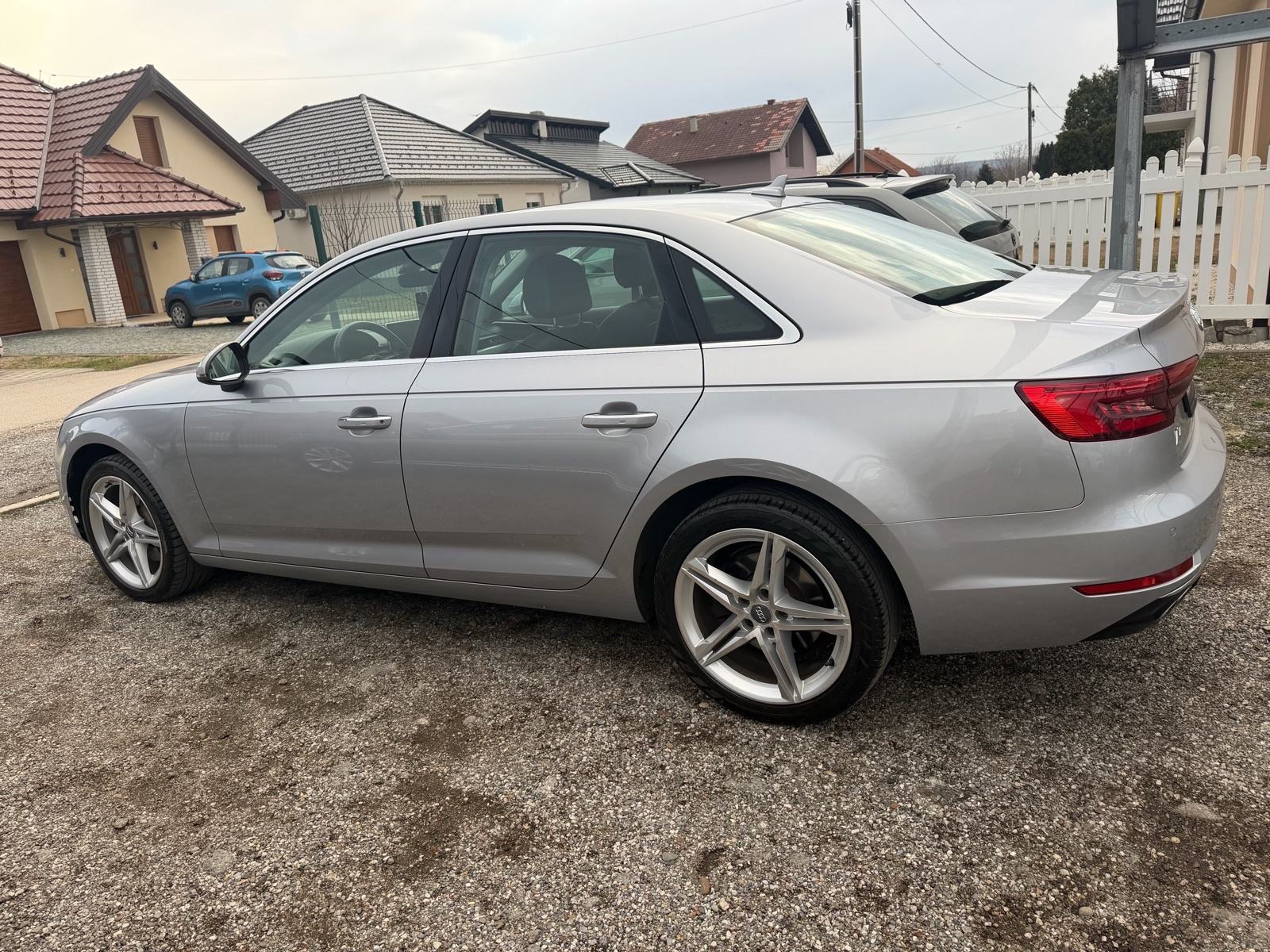 Audi A4 2,0 TDI automatik,Virtual,Kamera,Veliki servis,Jamstvo 12mj., fotografija 8