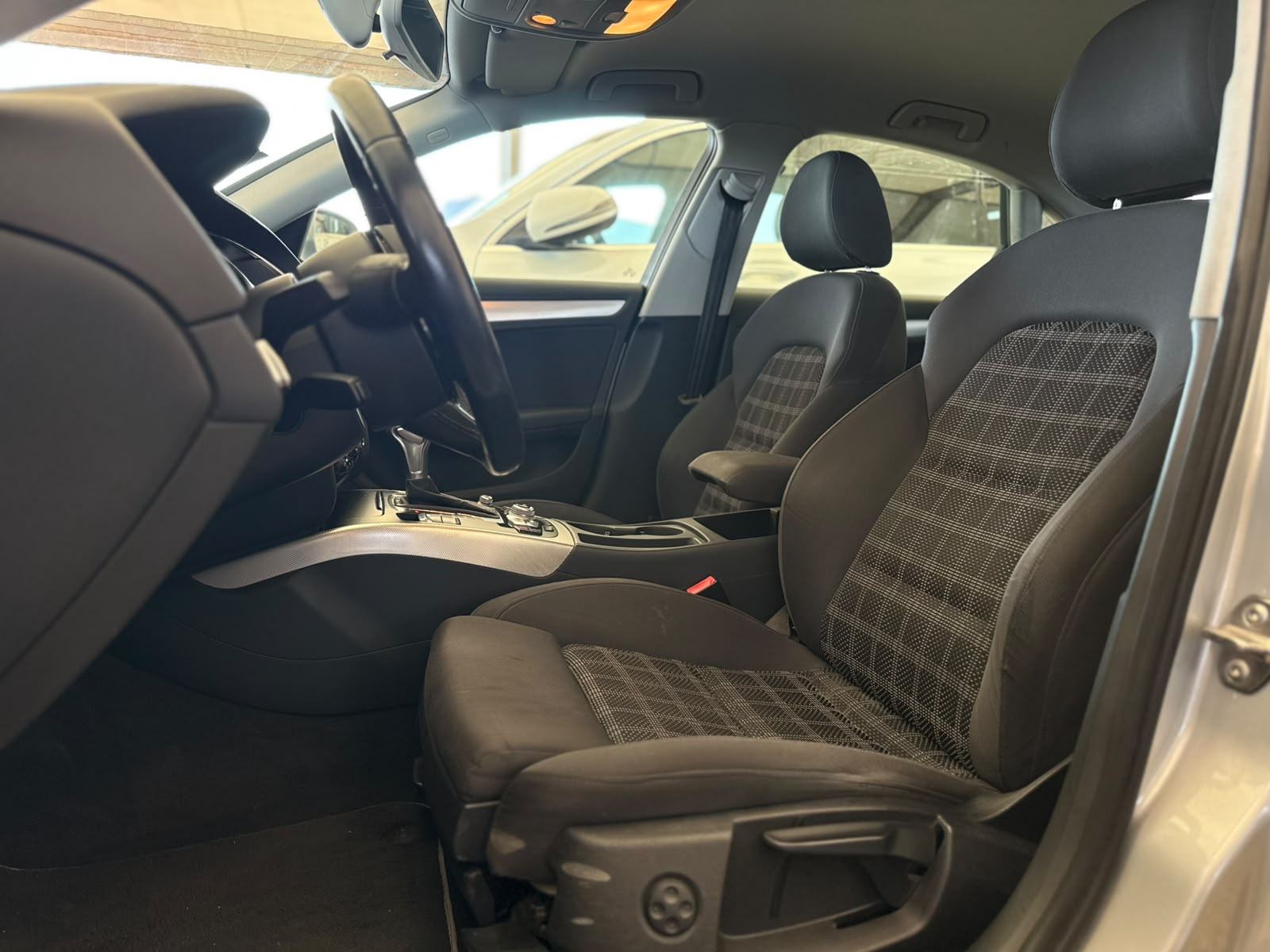 AUDI A4 2.0 TDI B8 -AUTOMATIK- LED -NAVI - garancija, fotografija 19