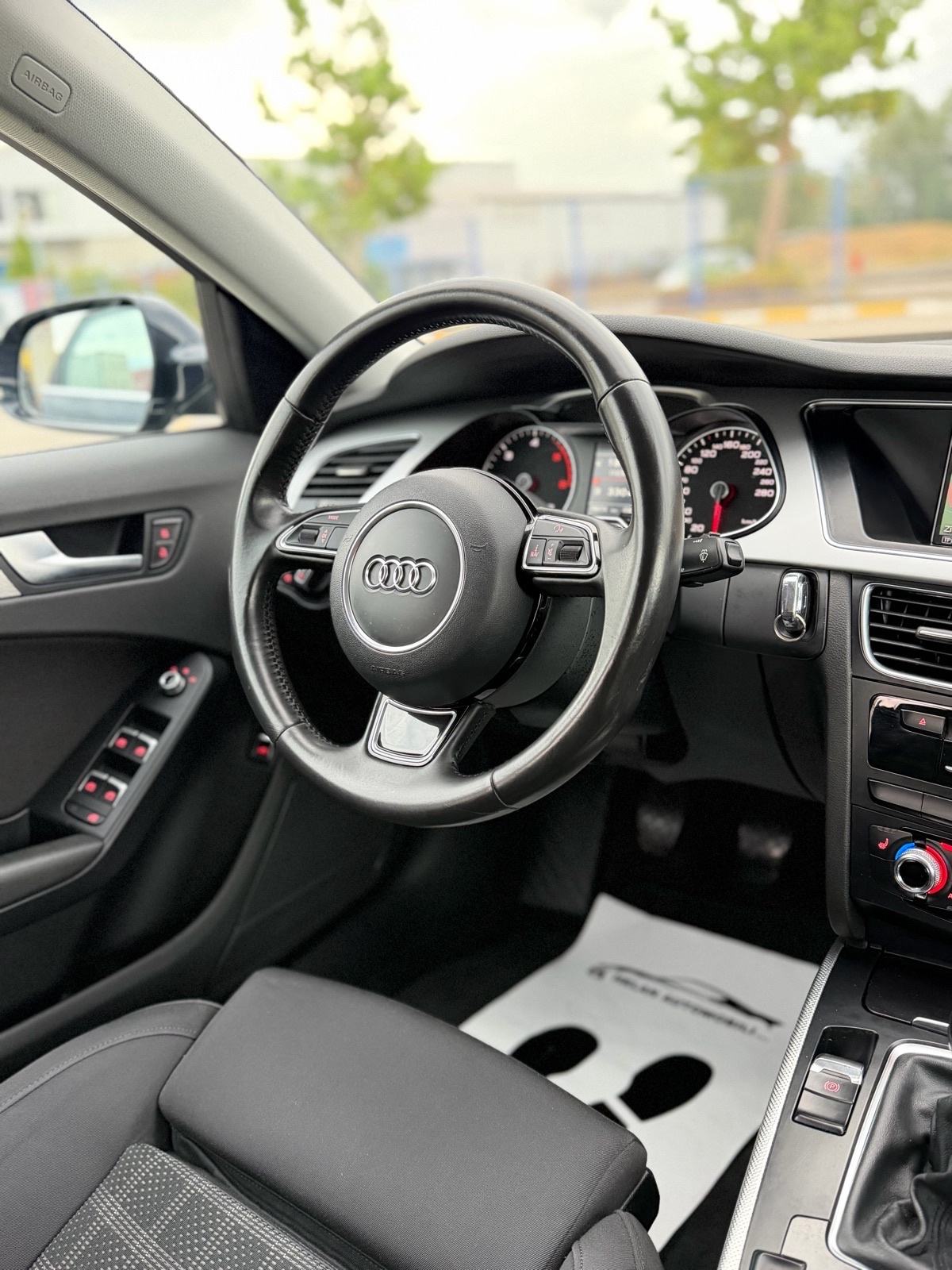Audi A4 2.0 TDI #Bi-XENON #NAVI #PDC, fotografija 16