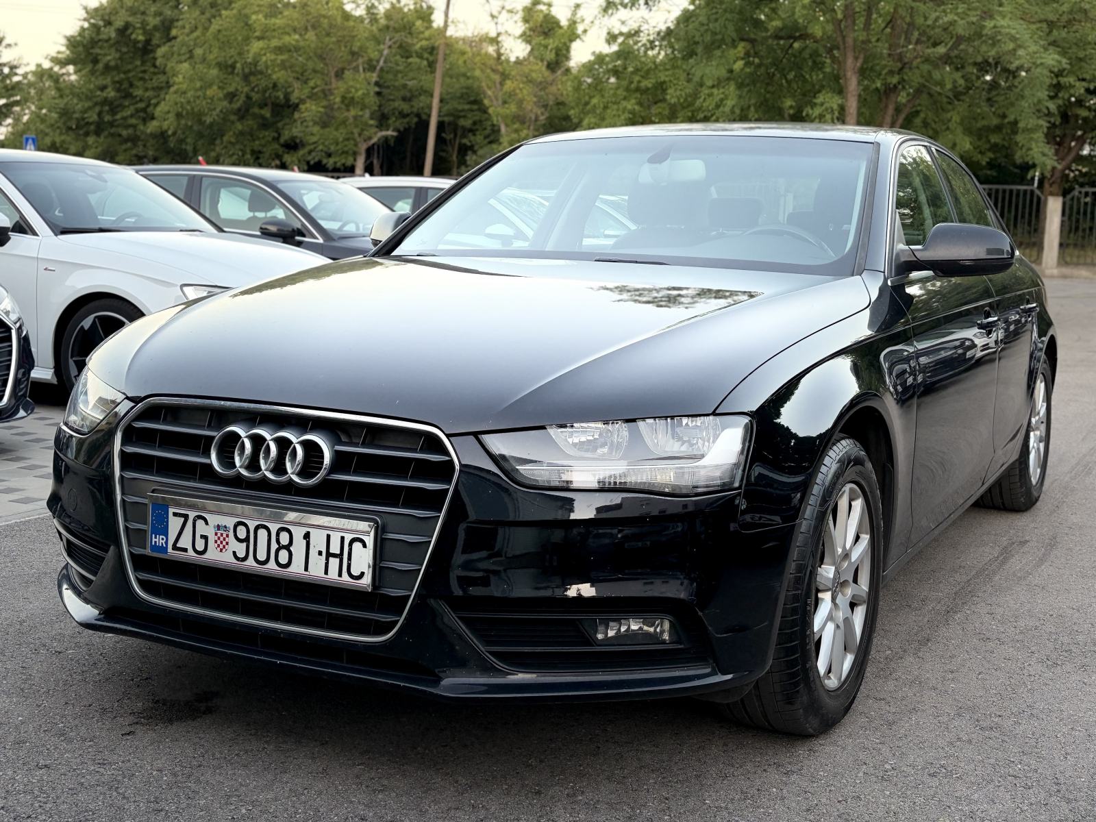Audi A4 2,0 TDI *Facelift* *REG* *Veliki servis* *Odlične gume*, fotografija 3