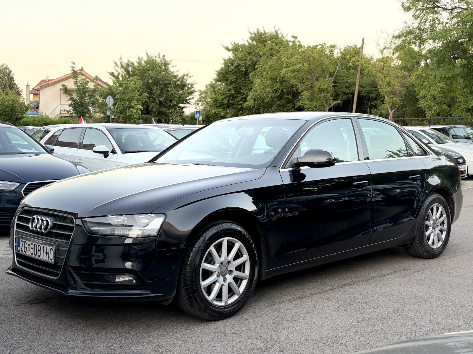 Audi A4 2,0 TDI *Facelift* *REG* *Veliki servis* *Odlične gume*, fotografija 11