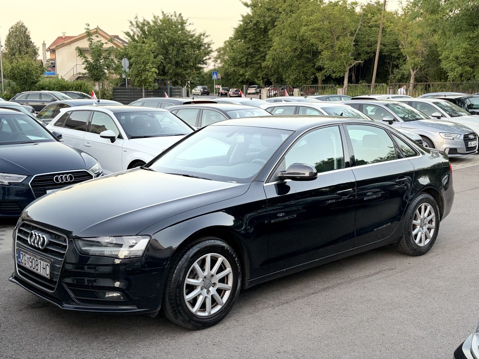 Audi A4 2,0 TDI *Facelift* *REG* *Veliki servis* *Odlične gume*, fotografija 5