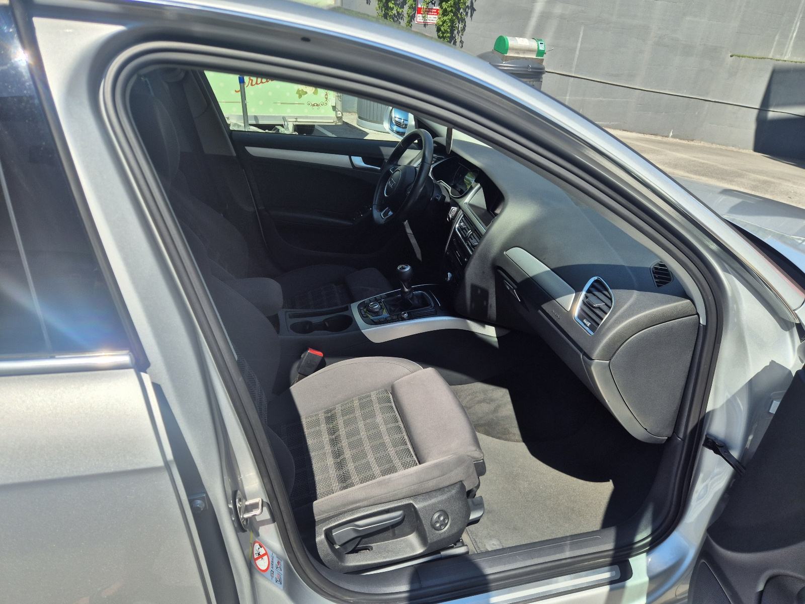 Audi A4 2,0 TDI,KLIMA,XENON,NAVI,PDC,TEMPOMAT,ALU.., fotografija 16
