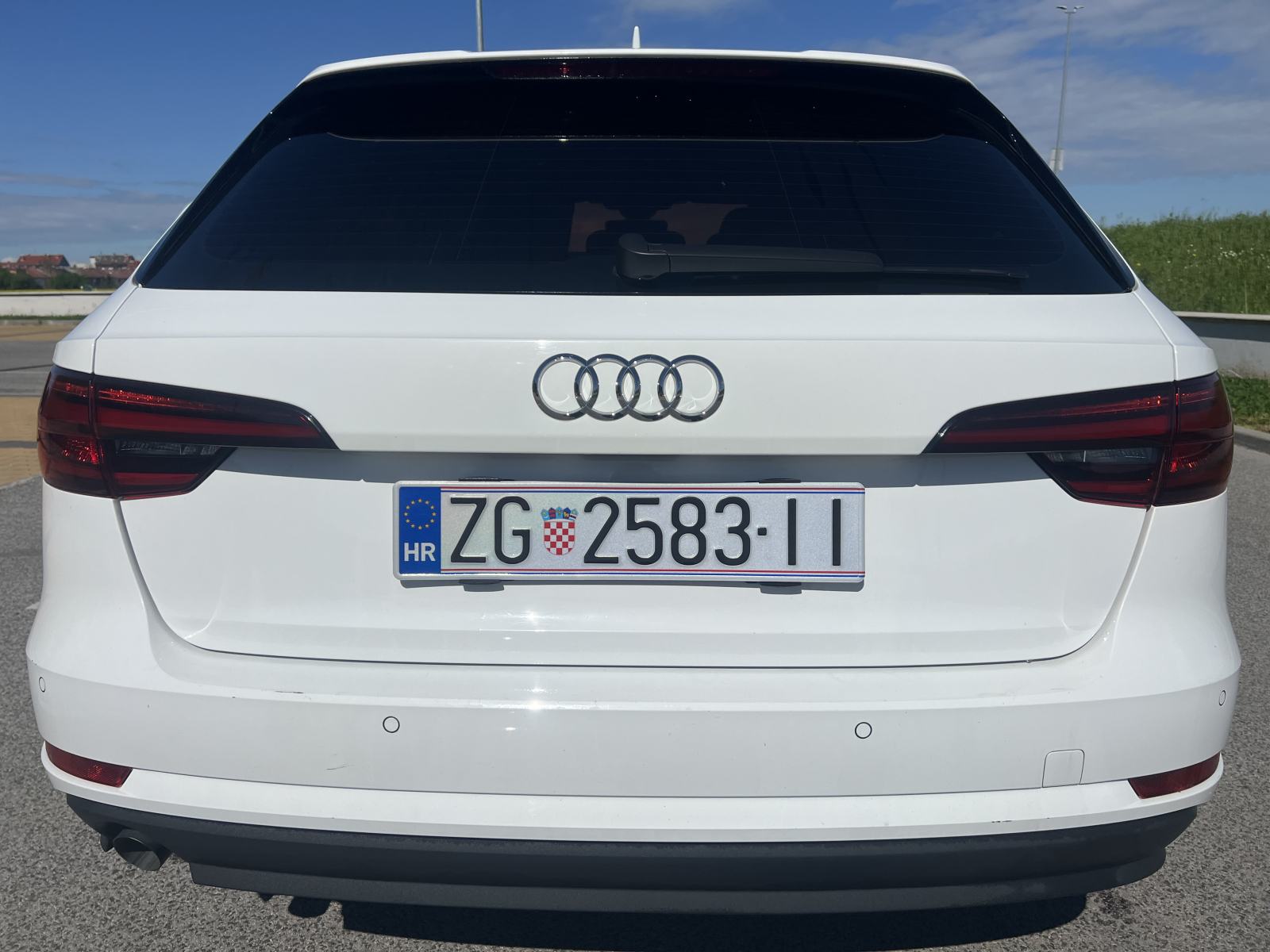 Audi A4 2,0 TDI S LINE BLACK EDITION,REGA 10/26,NEMA PRIJEPISA, fotografija 8