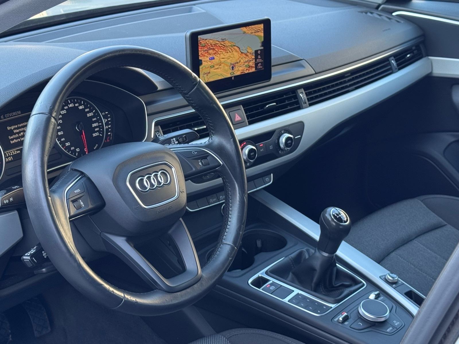 Audi A4 2,0 TDI LIMUZINA / ULTRA / LED / NAVI / ALU / JAMSTVO, fotografija 16
