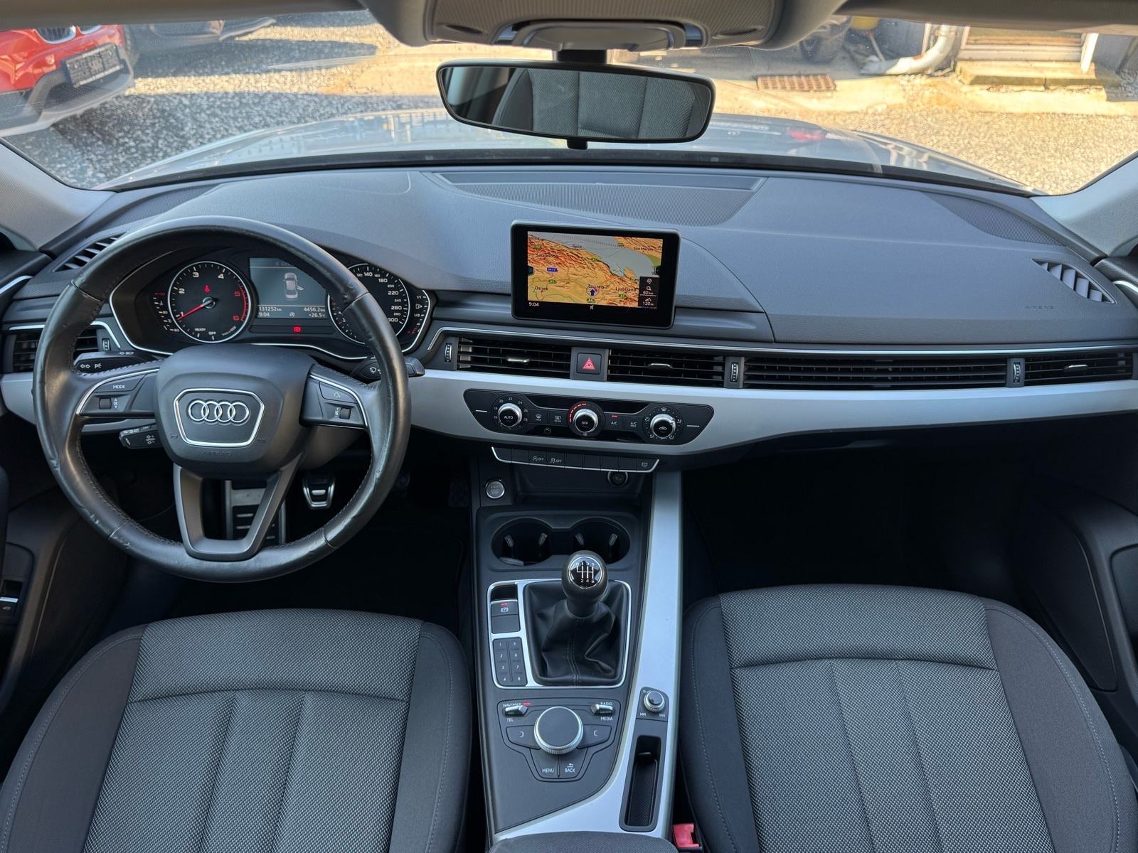Audi A4 2,0 TDI LIMUZINA / ULTRA / LED / NAVI / ALU / JAMSTVO, fotografija 18