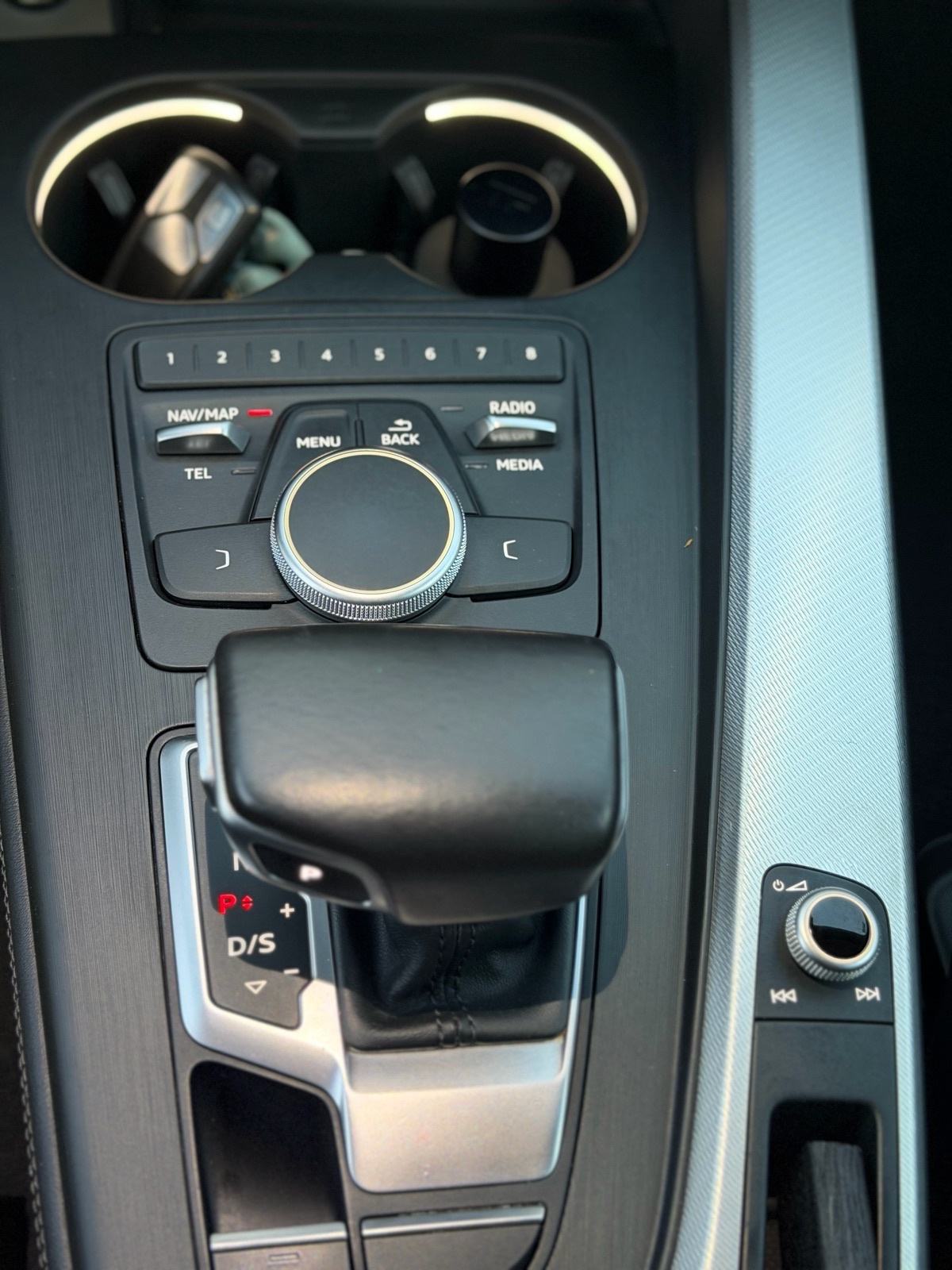 Audi A4 2,0 TDI, S-line, automatik, ACC, fotografija 16