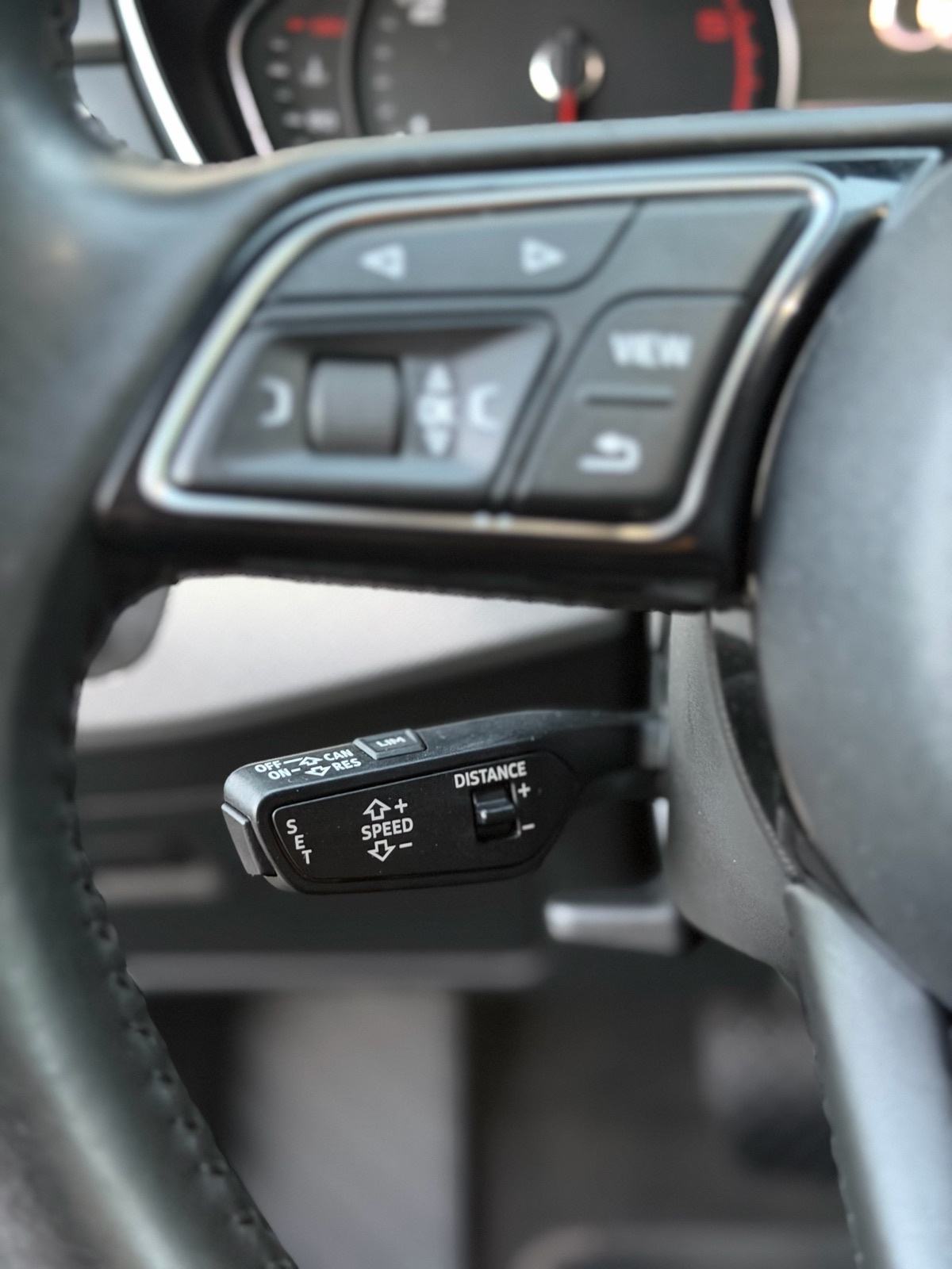 Audi A4 2,0 TDI, S-line, automatik, ACC, fotografija 17
