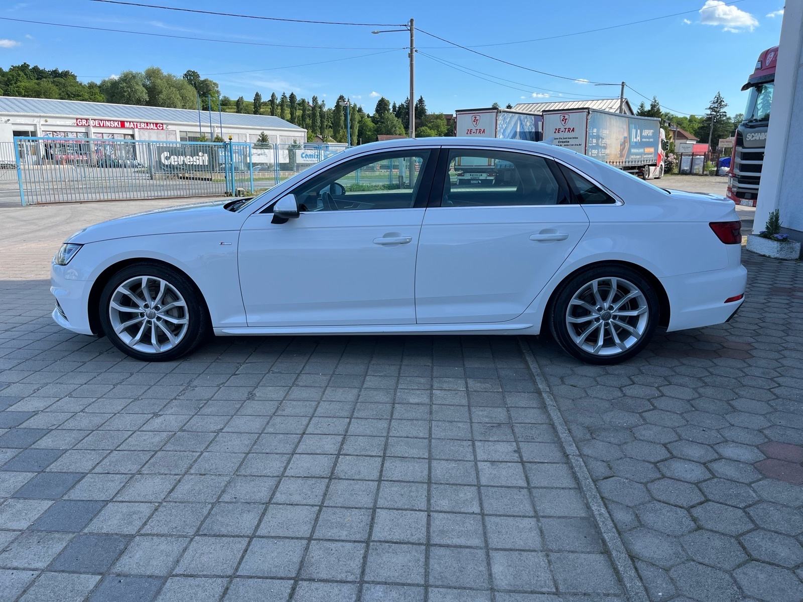 Audi A4 2,0 TDI S line automatik, fotografija 3