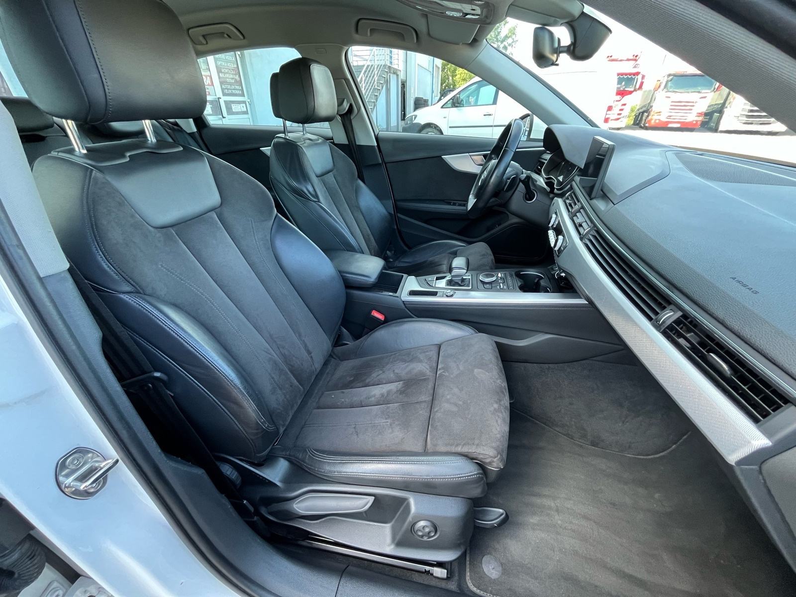 Audi A4 2,0 TDI S line automatik, fotografija 10
