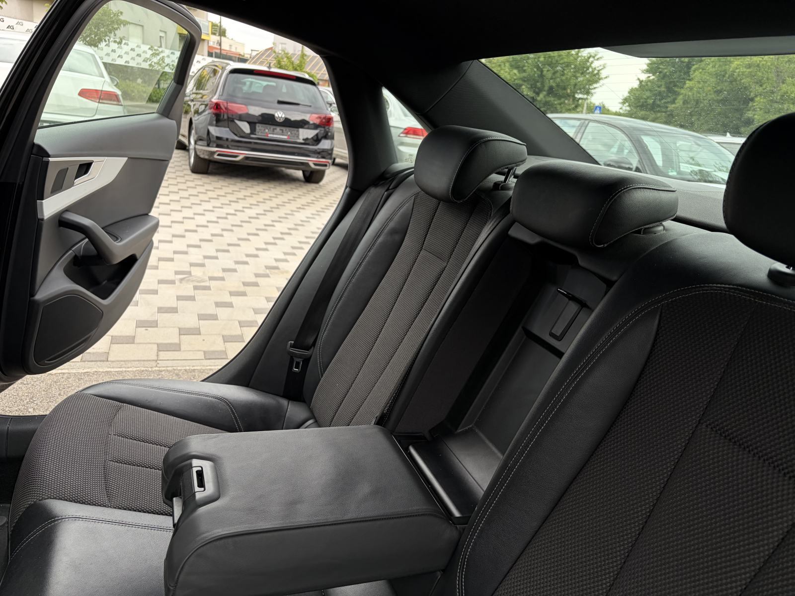 Audi A4 2,0 TDI S LINE *Automatik* *Top oprema* *Servisna* *Jamstvo*, fotografija 18
