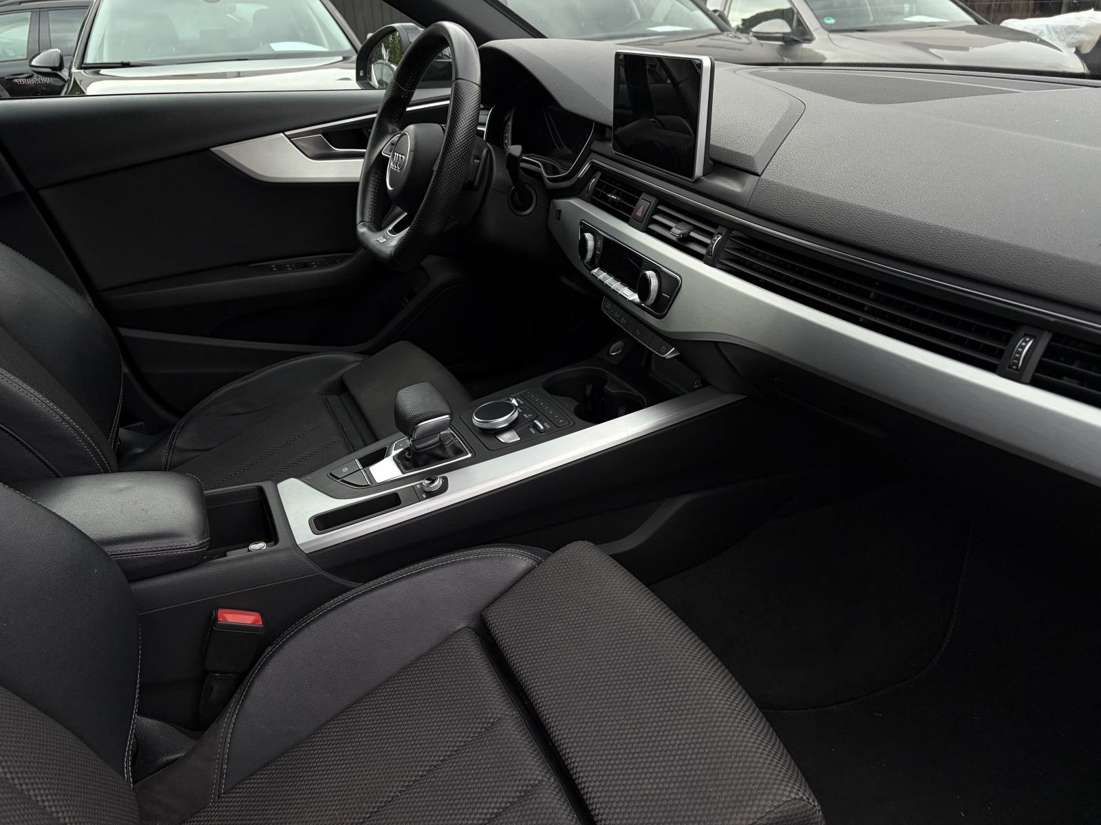 Audi A4 2,0 TDI S LINE *Automatik* *Top oprema* *Servisna* *Jamstvo*, fotografija 16