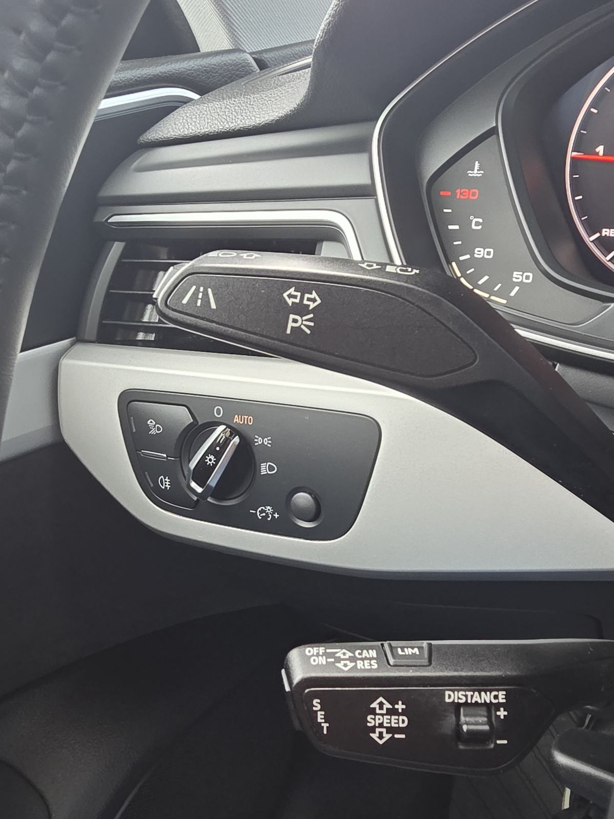 Audi A4 2,0 TDI S LINE.FUL LED,VIRTUAL,NAVI, fotografija 14